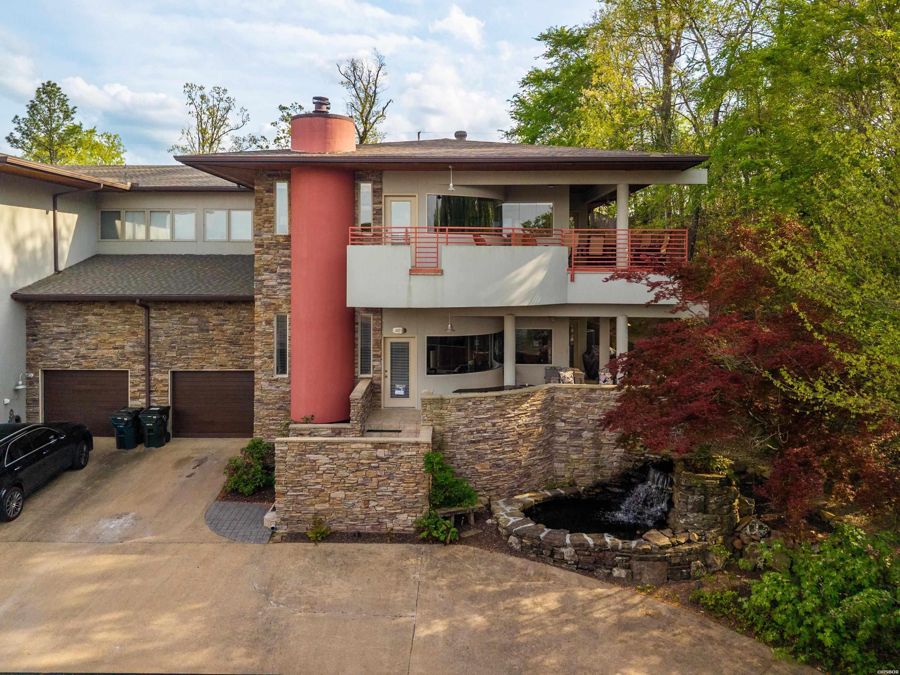 207 Wilson Point Property Photo 2
