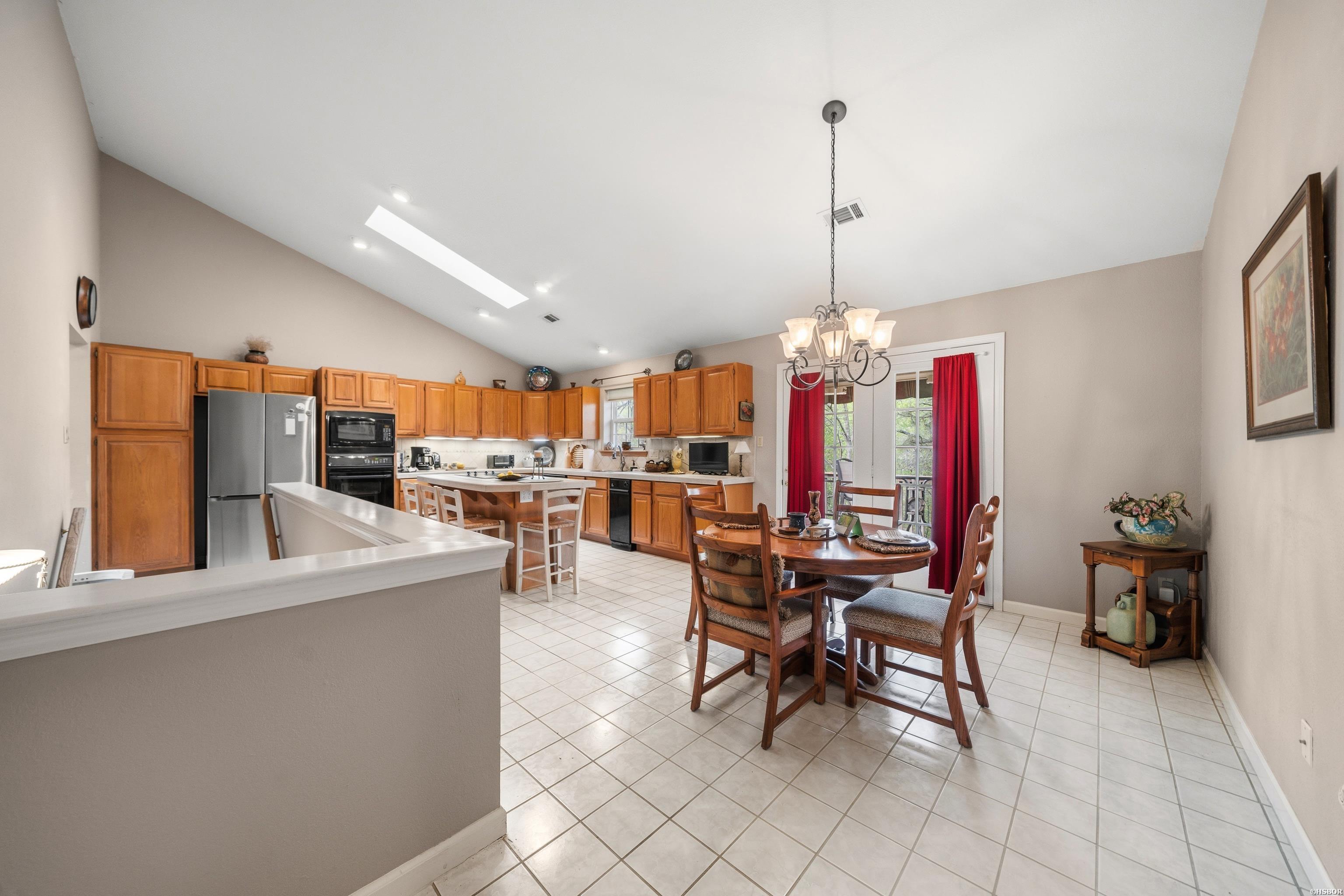117 Forest View Circle Property Photo 8