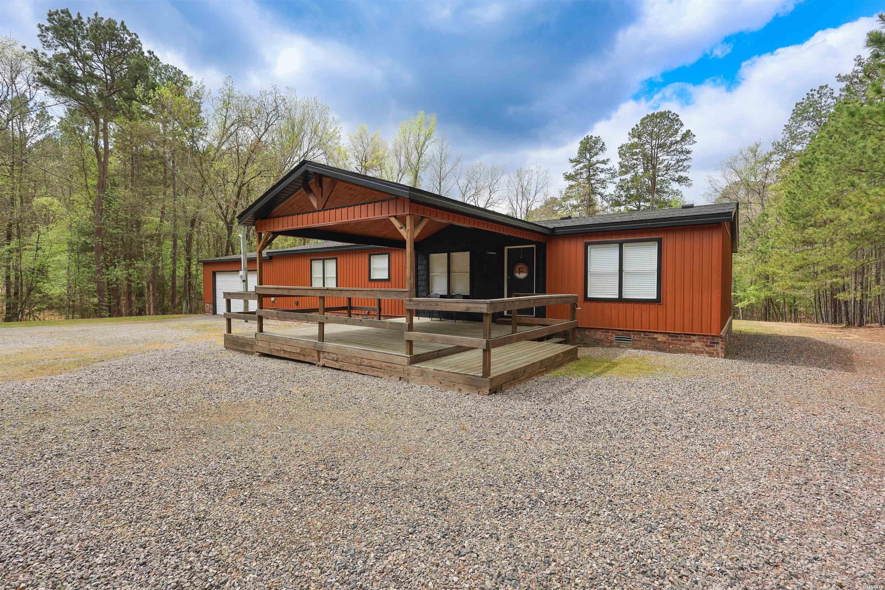 8 Fox Den Trail Property Photo 1