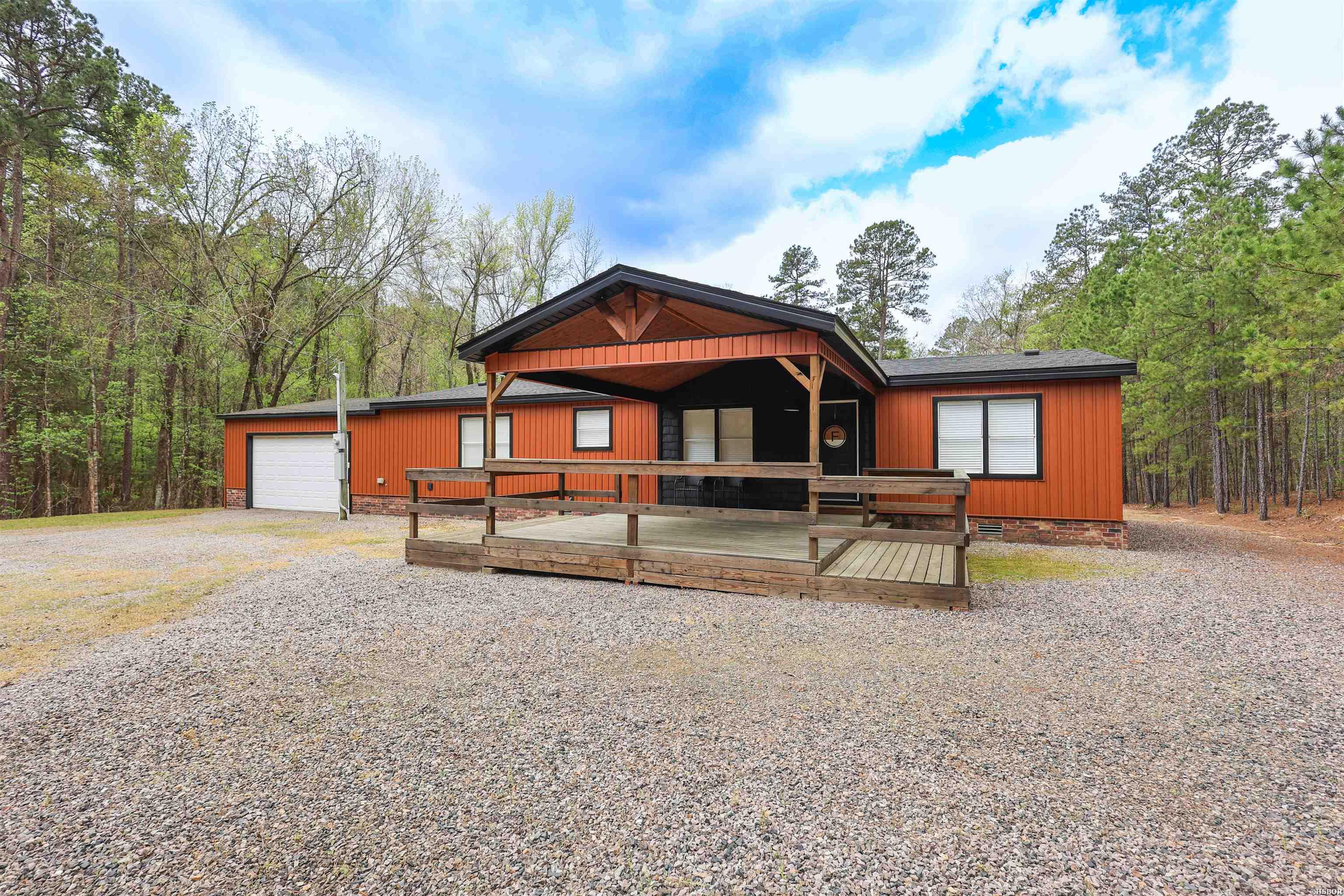 8 Fox Den Trail Property Photo 2