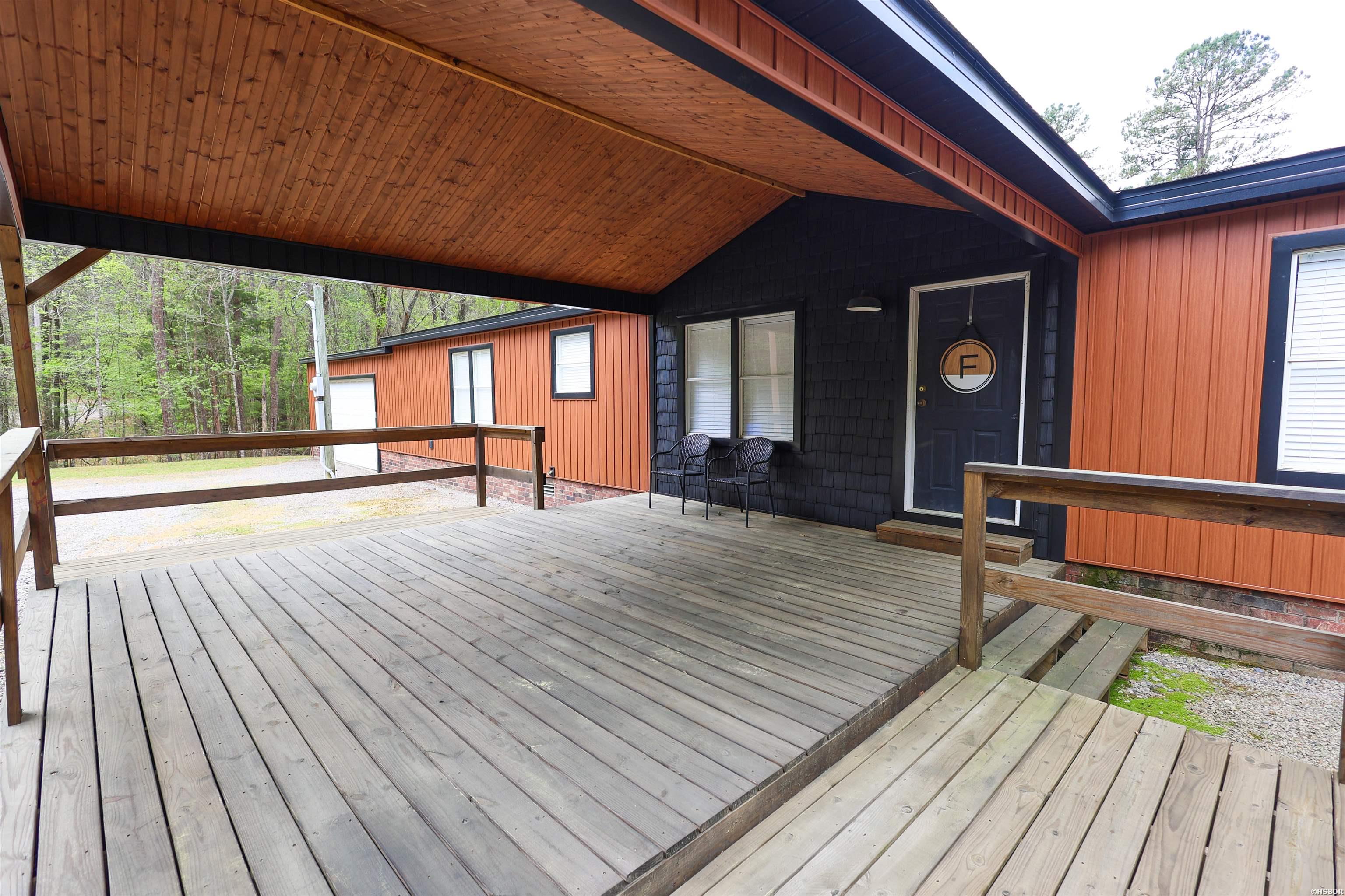 8 Fox Den Trail Property Photo 4