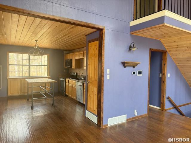 154812 Property Photo 6