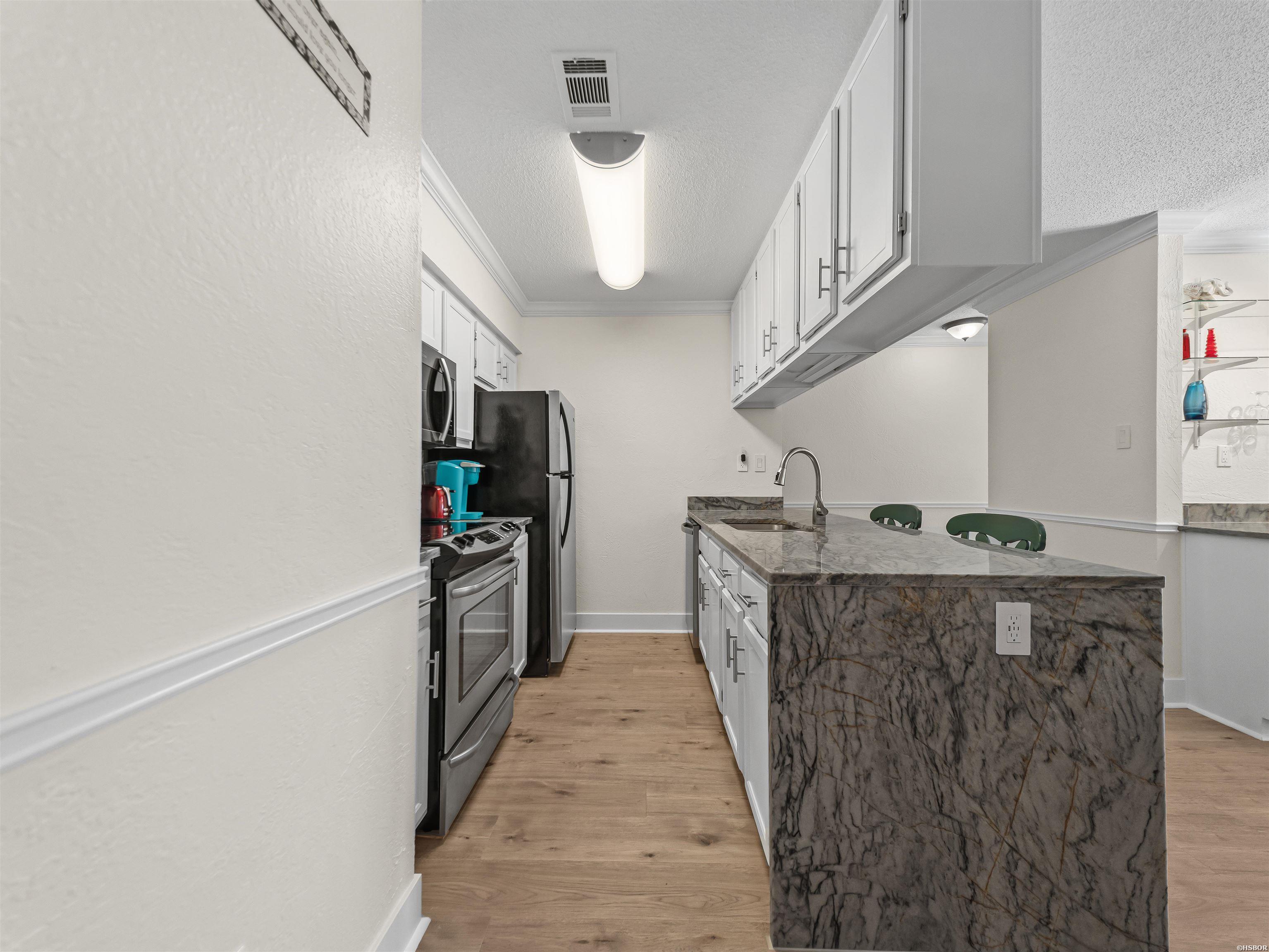 5371 Central Avenue Property Photo 9