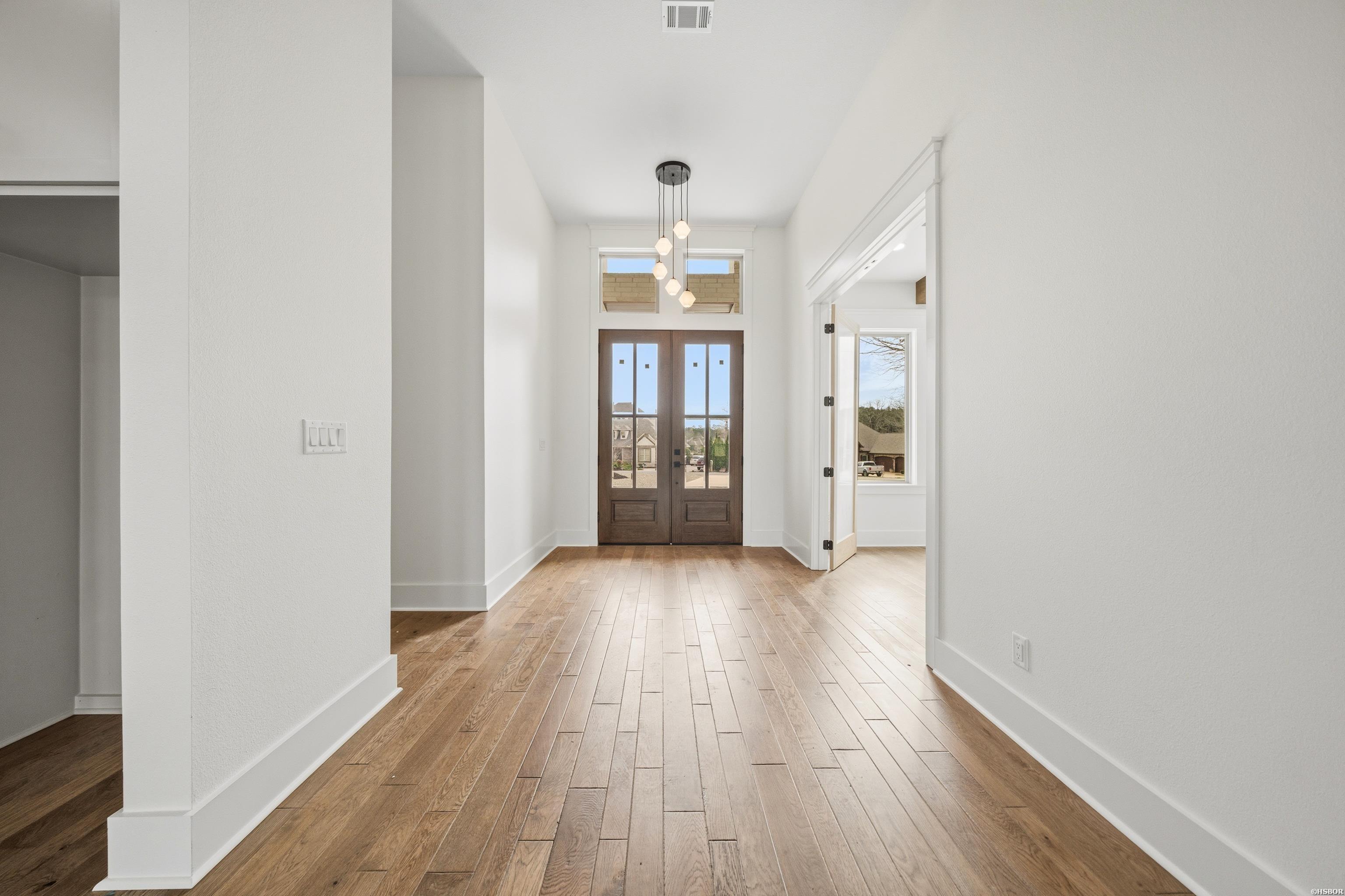 9 Linares Lane Property Photo 3