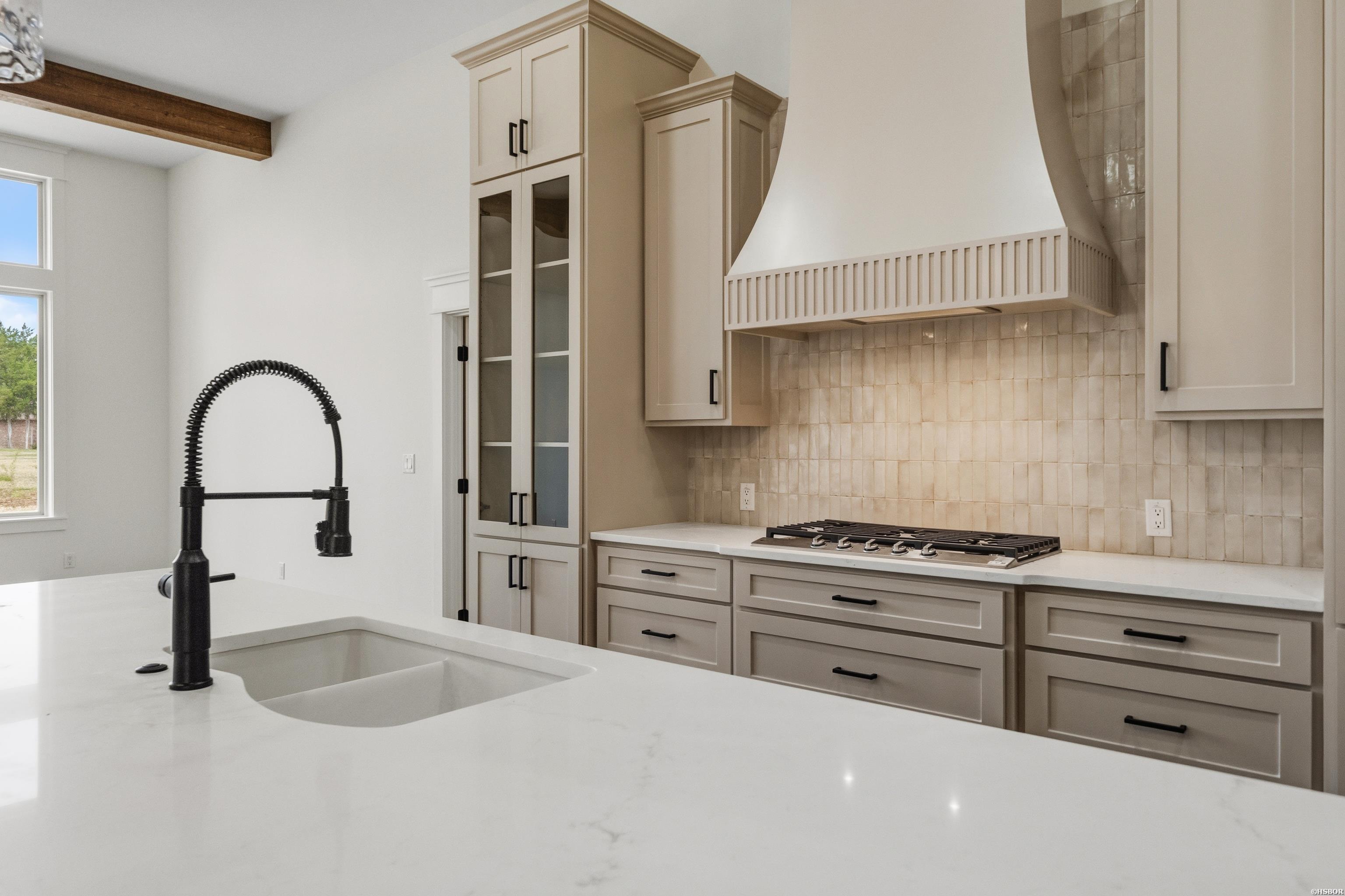9 Linares Lane Property Photo 15
