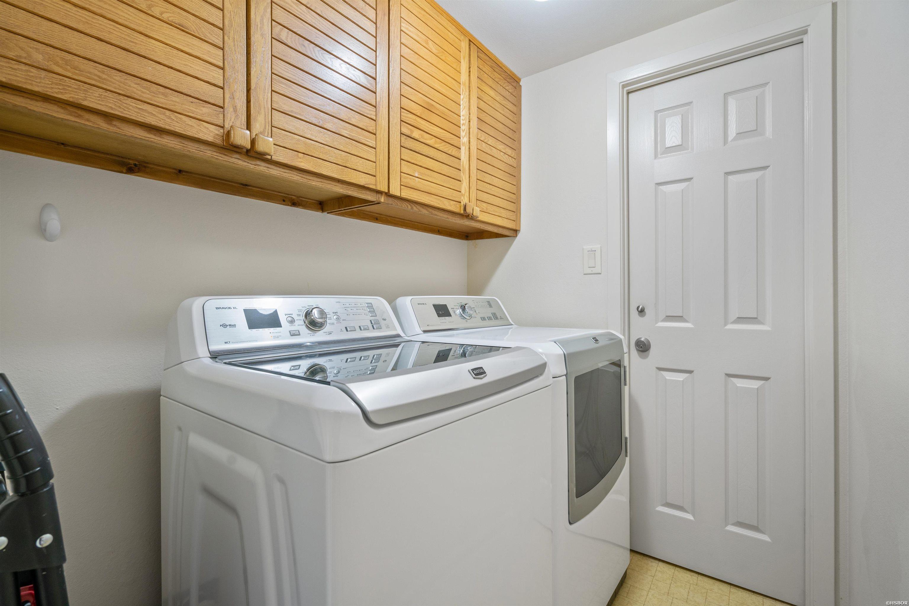 200 Hamilton Oaks Property Photo 27