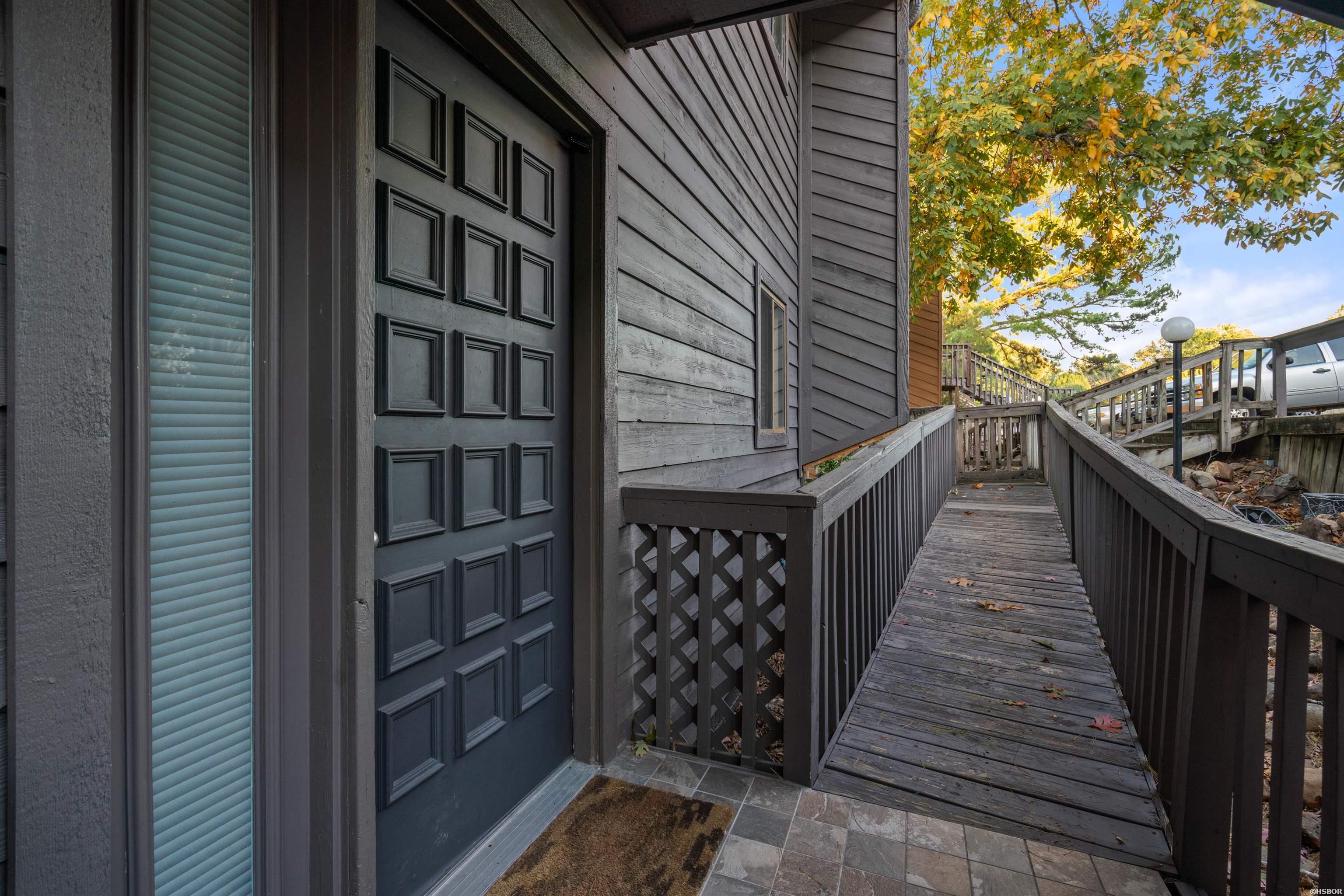 200 Hamilton Oaks Property Photo 40