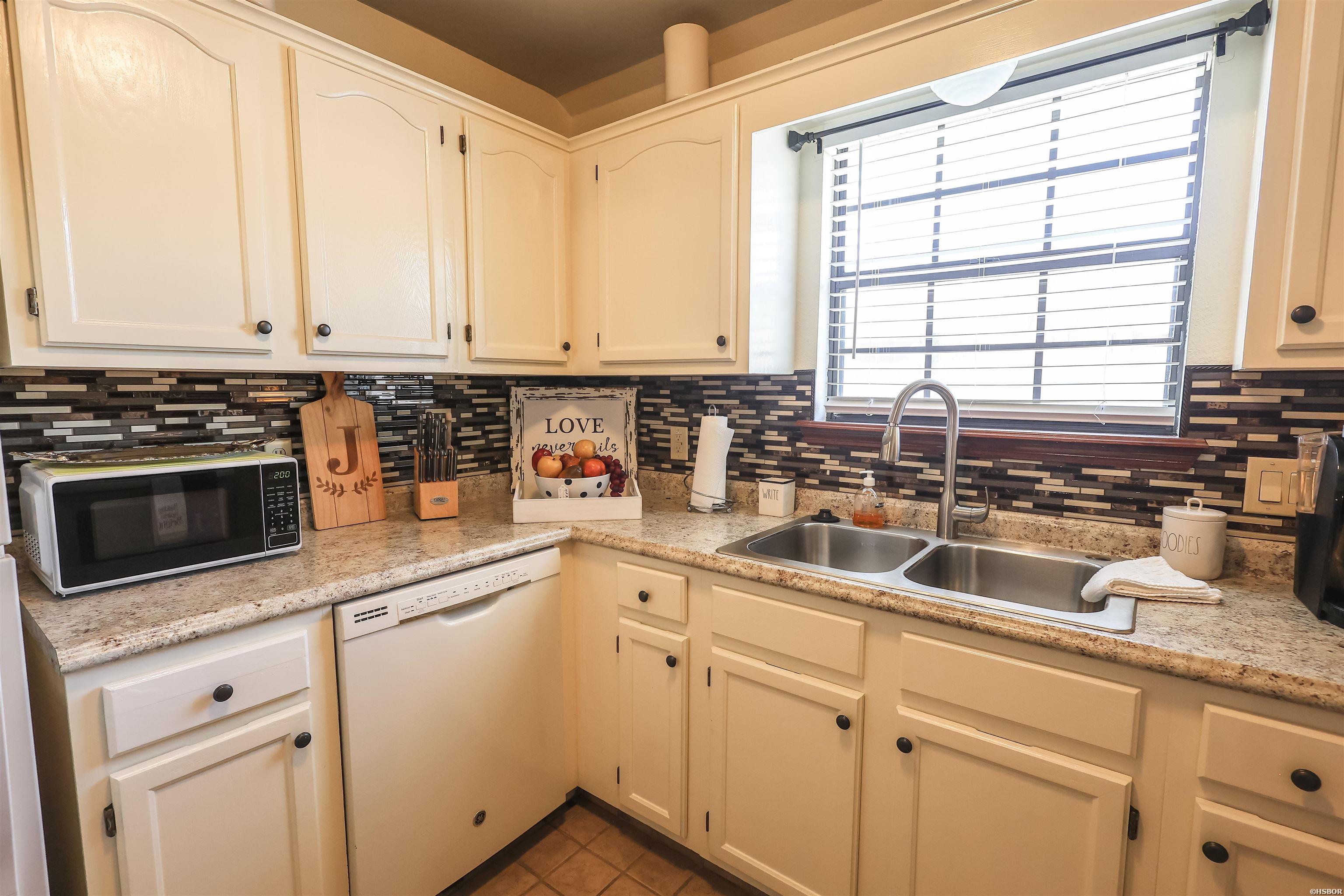 140 Cooper Street Property Photo 24