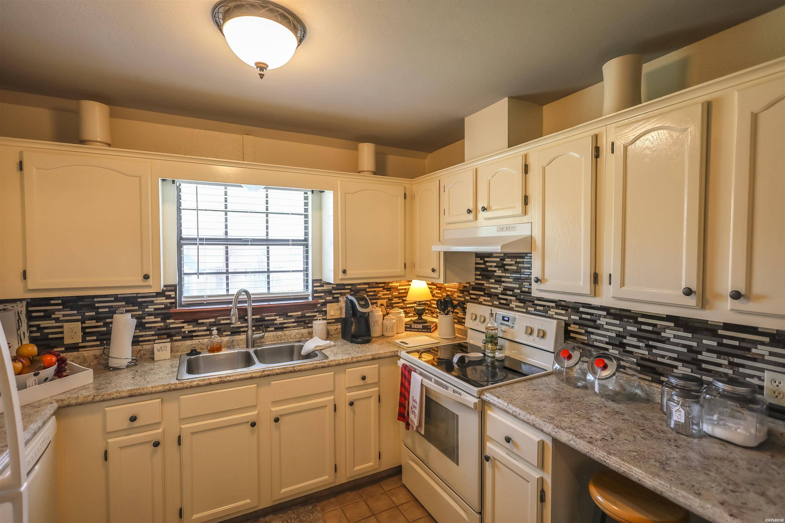 140 Cooper Street Property Photo 25