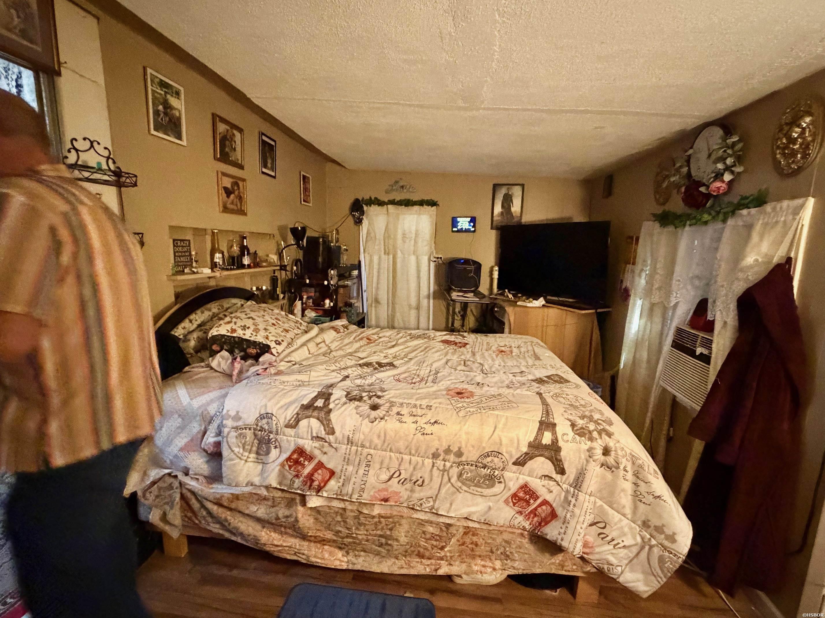 1803 W St Louis Property Photo 7