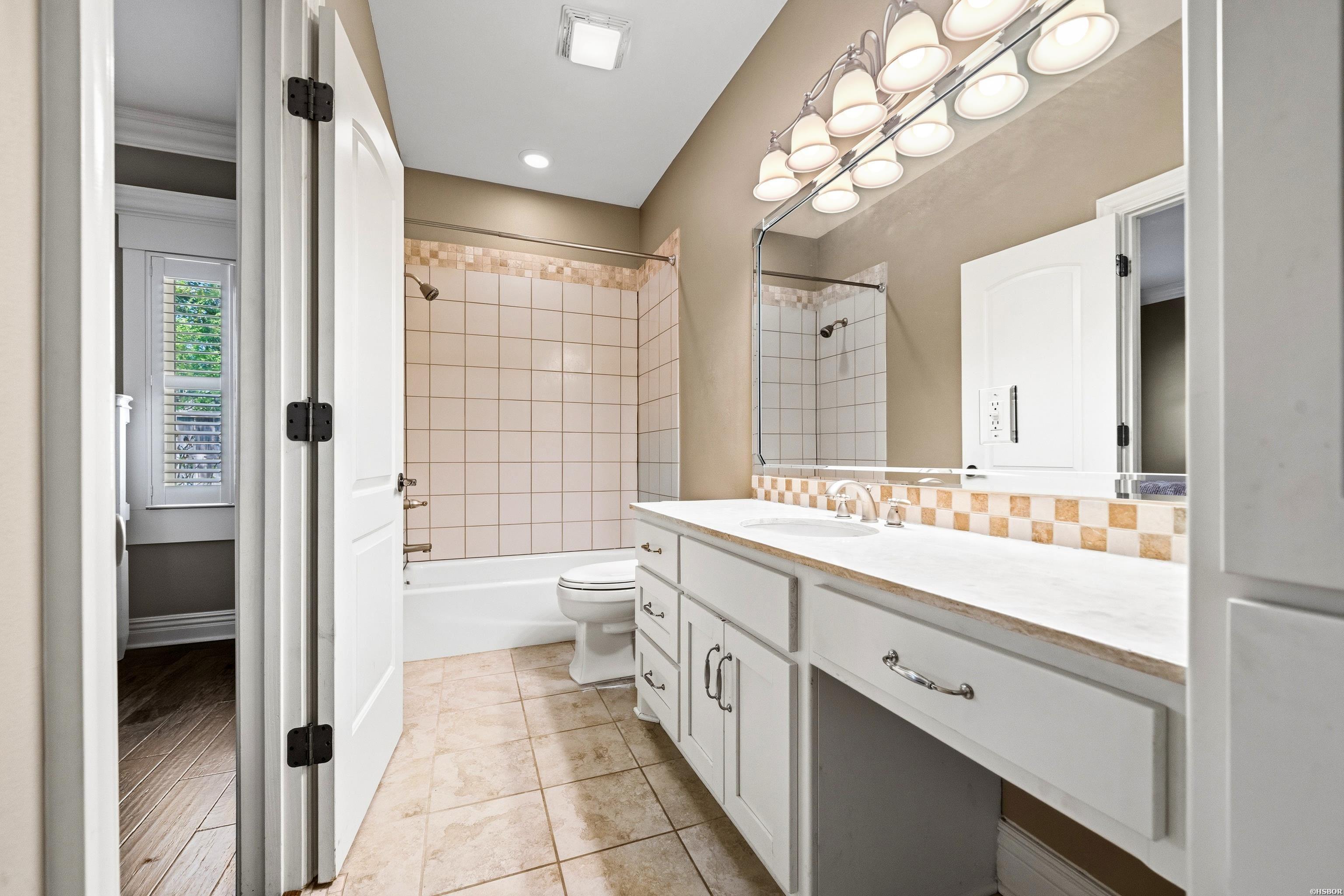 126 Oak Shores Property Photo 40
