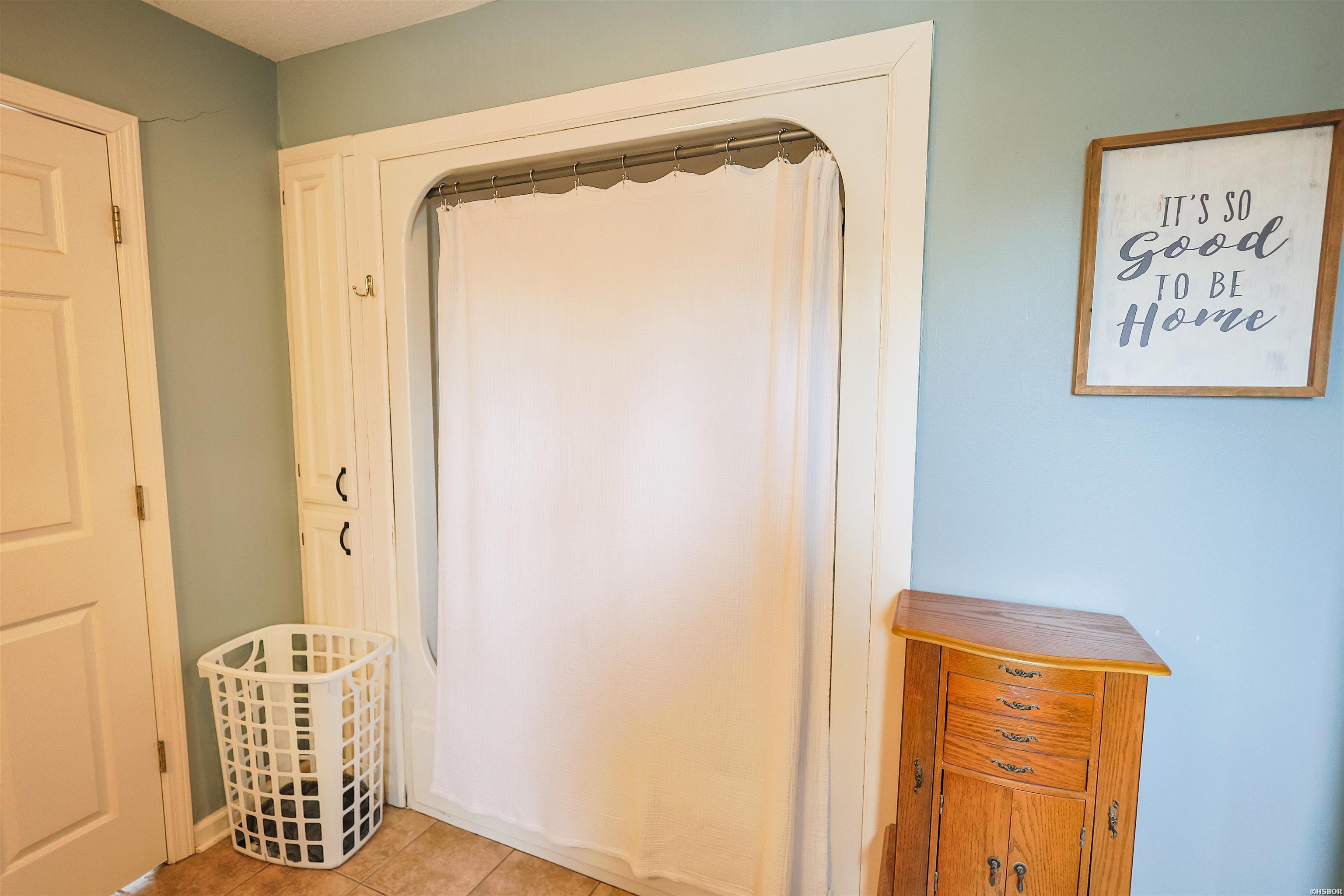 21 Burke Road Property Photo 16