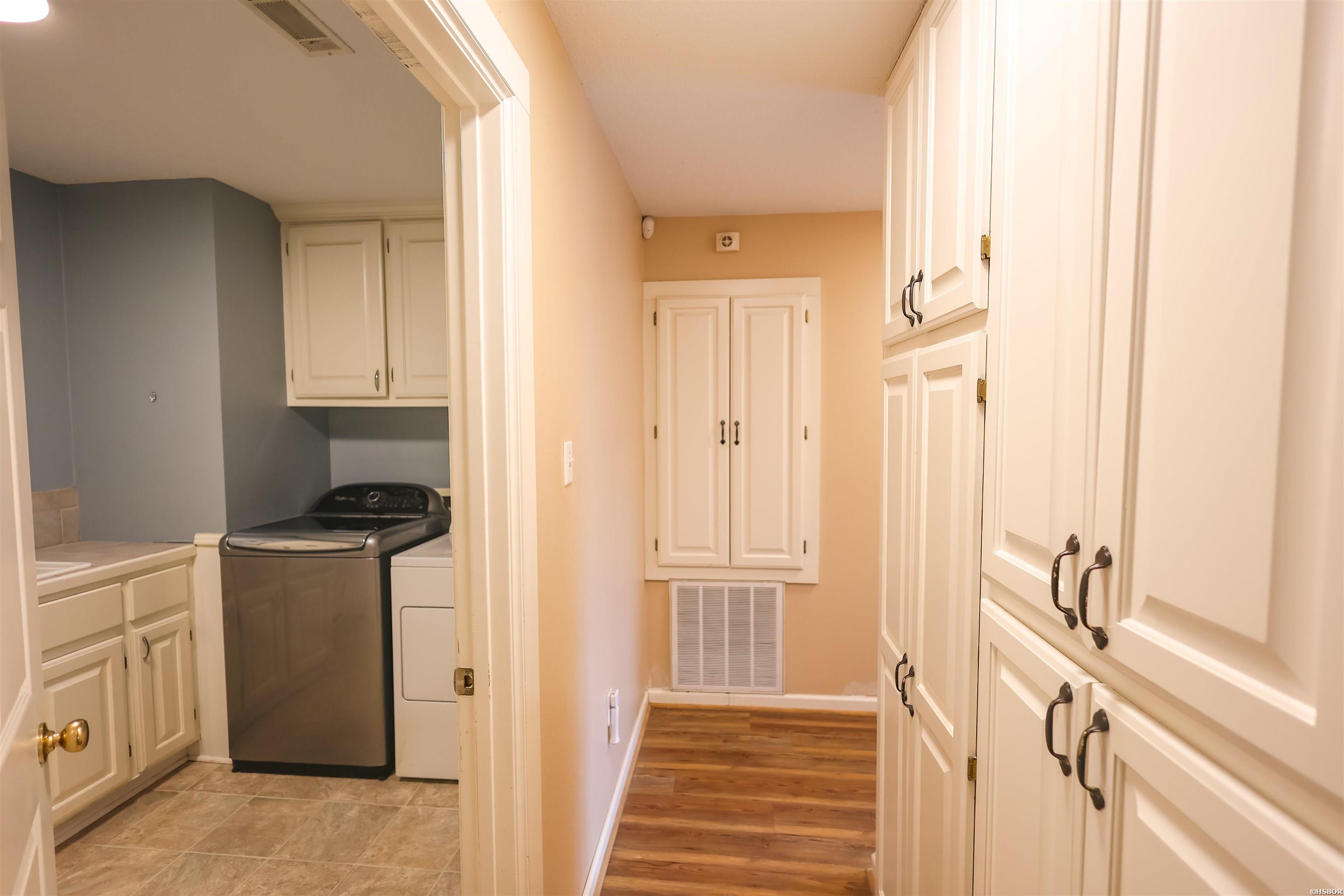 21 Burke Road Property Photo 21