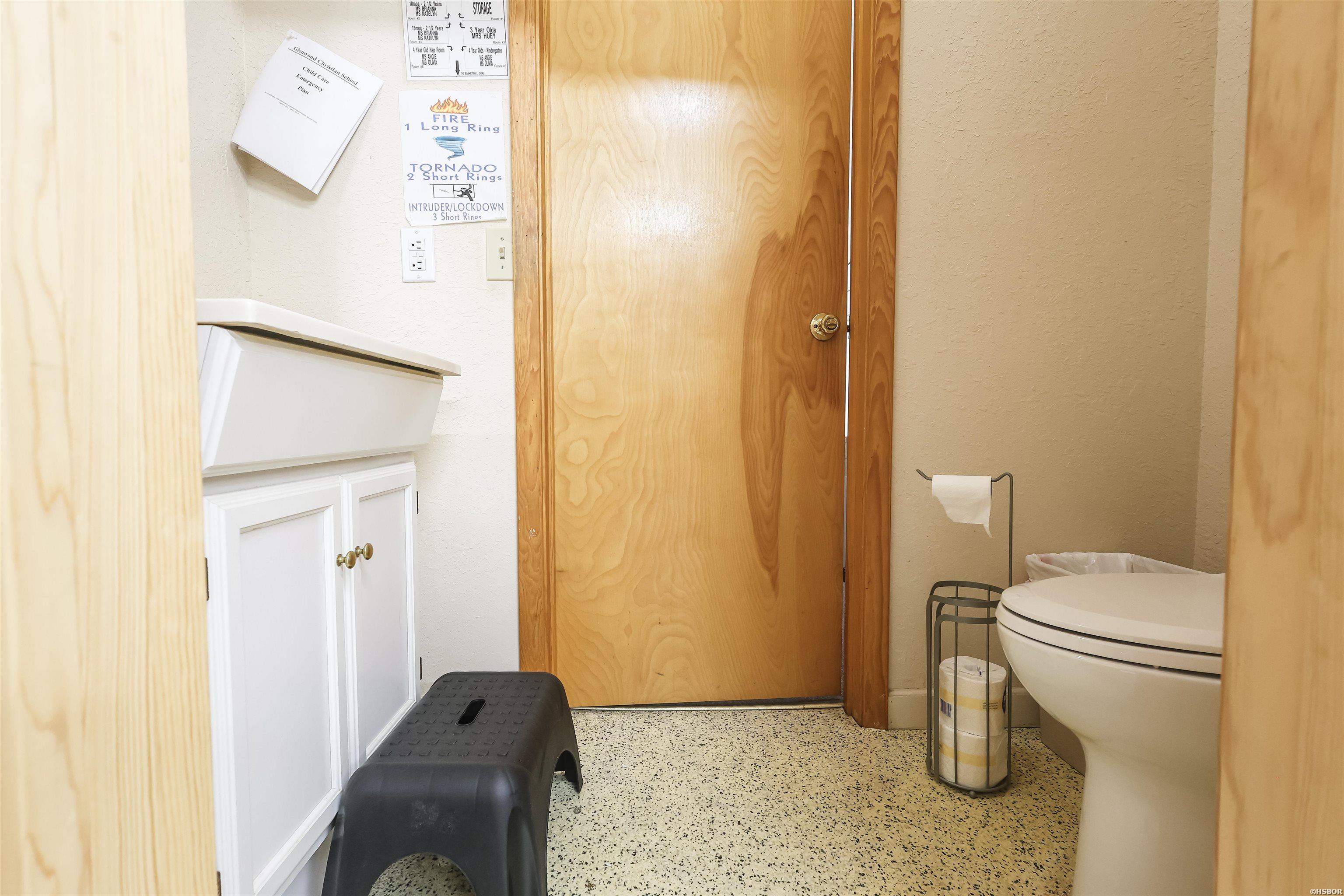 608 N Clay Street Property Photo 15