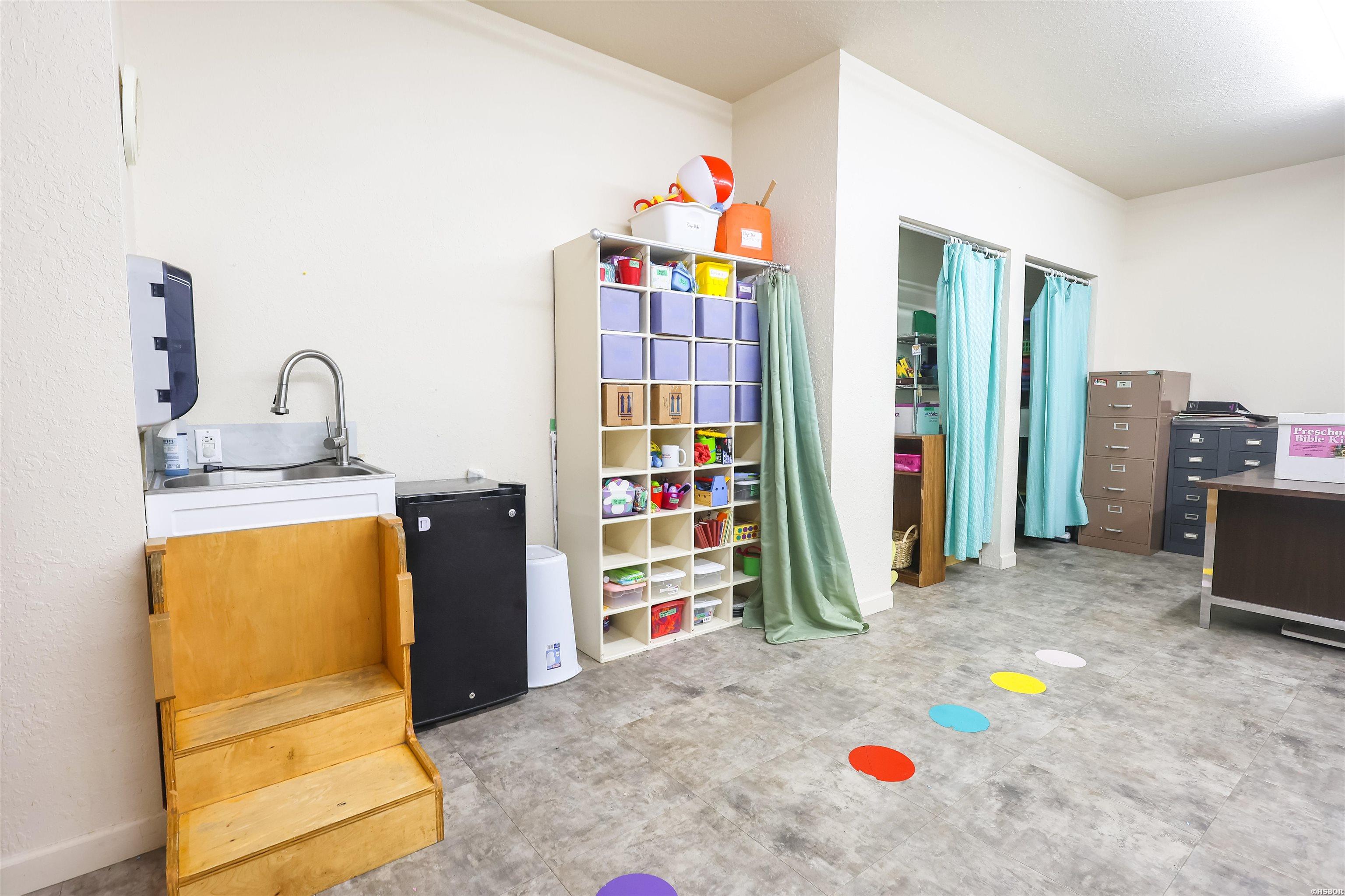 608 N Clay Street Property Photo 22