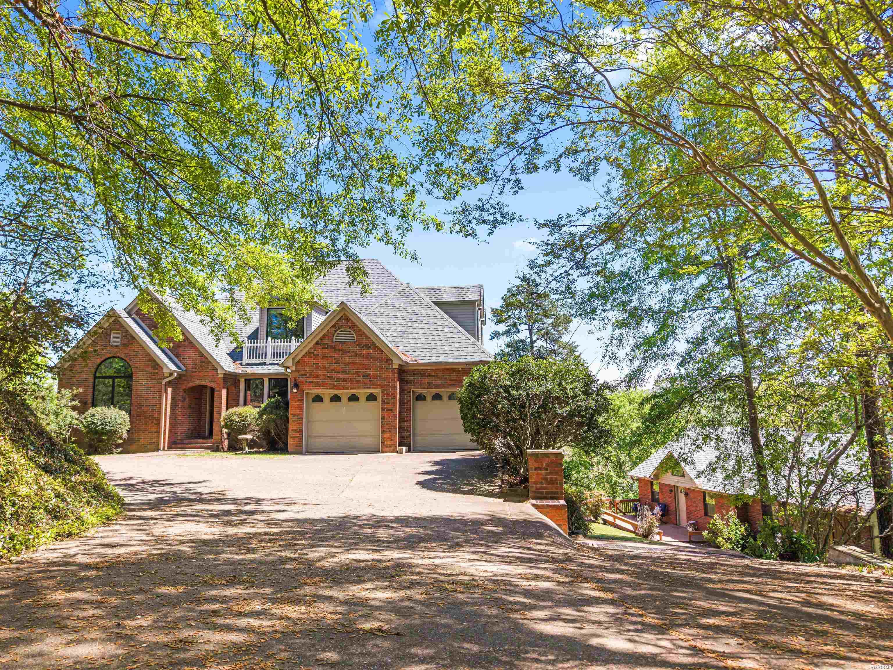 125 Catherine Crest Property Photo 3
