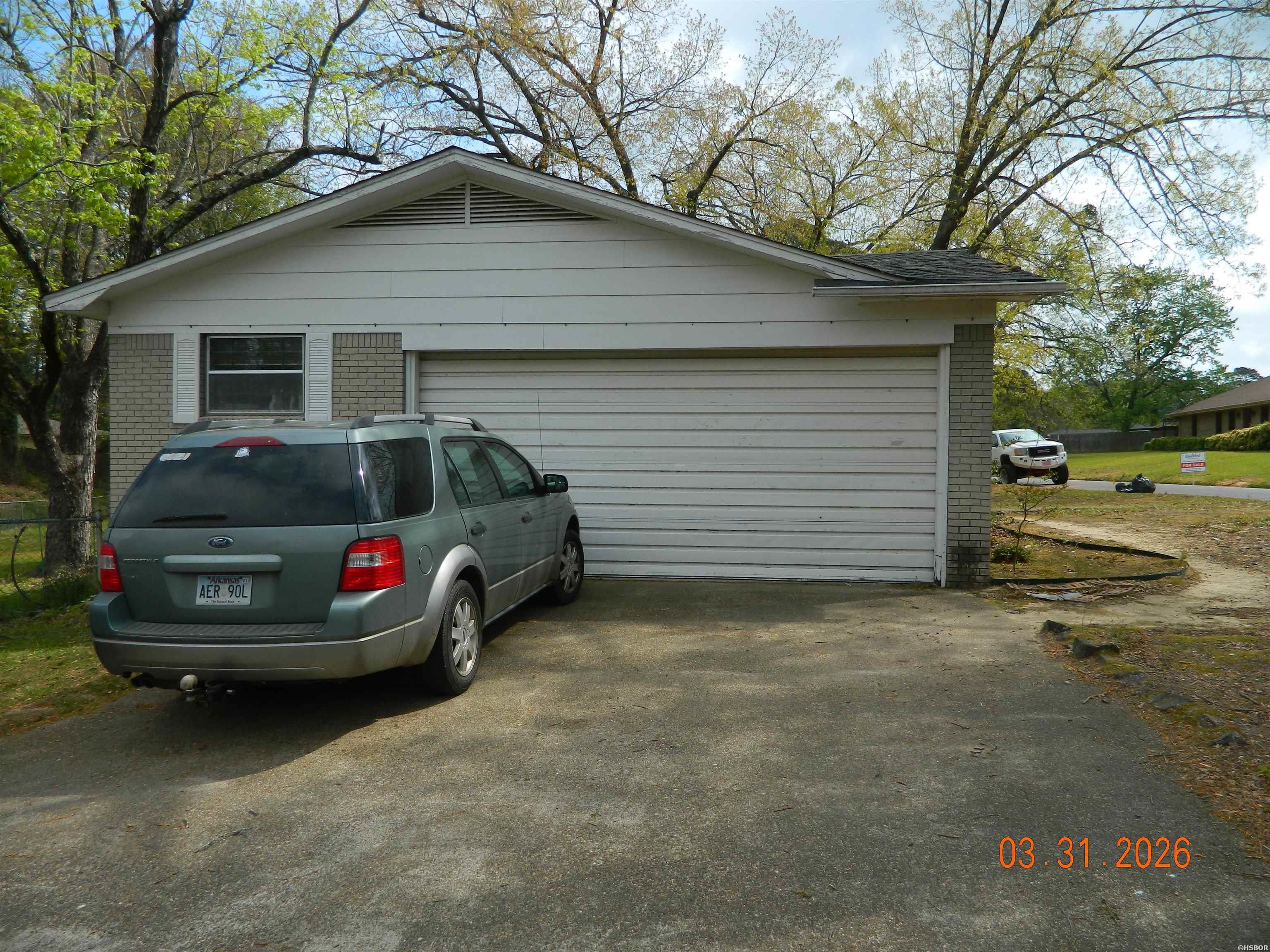 2606 Lynwood Drive Property Photo 4