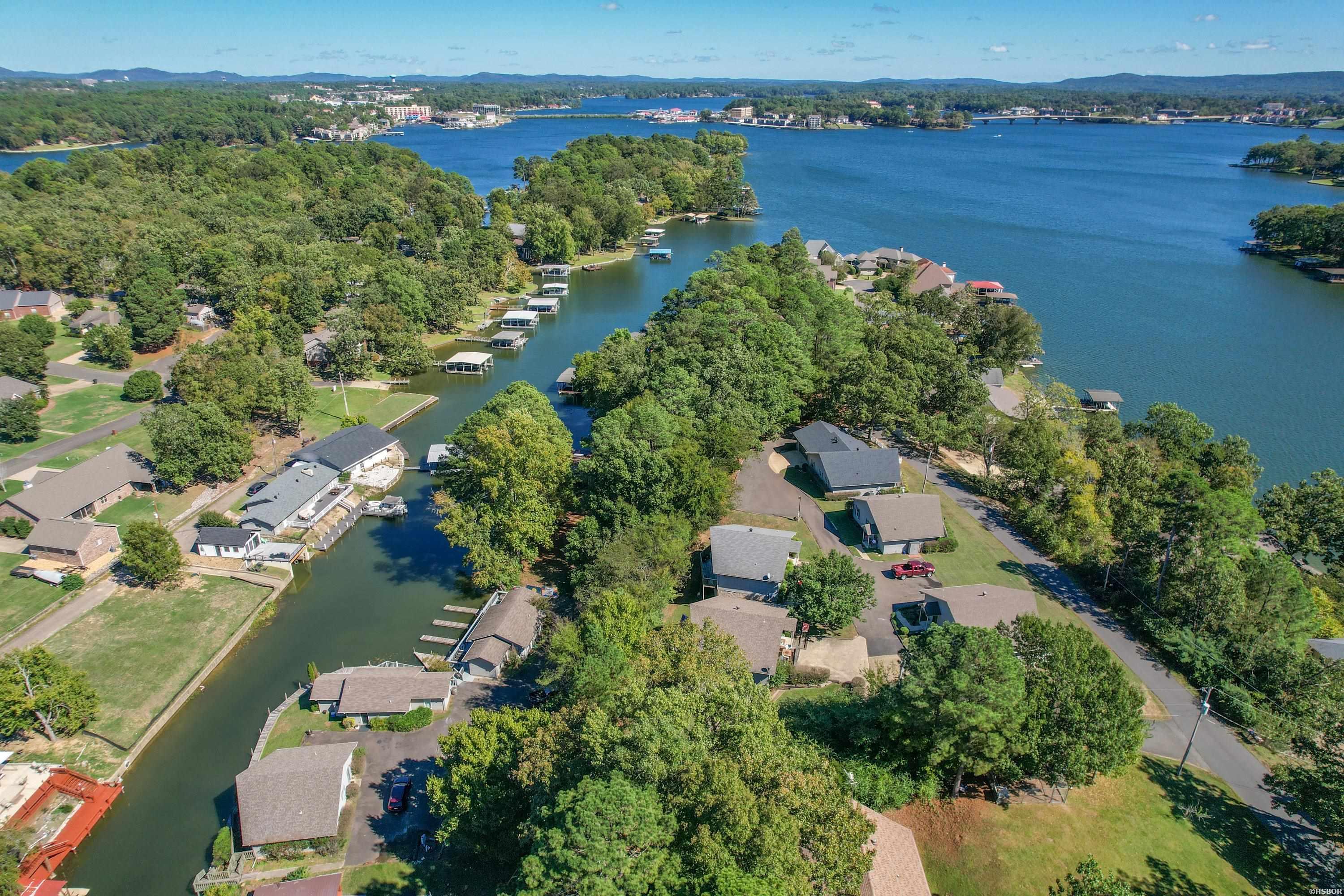 124 Lees Landing Property Photo 5