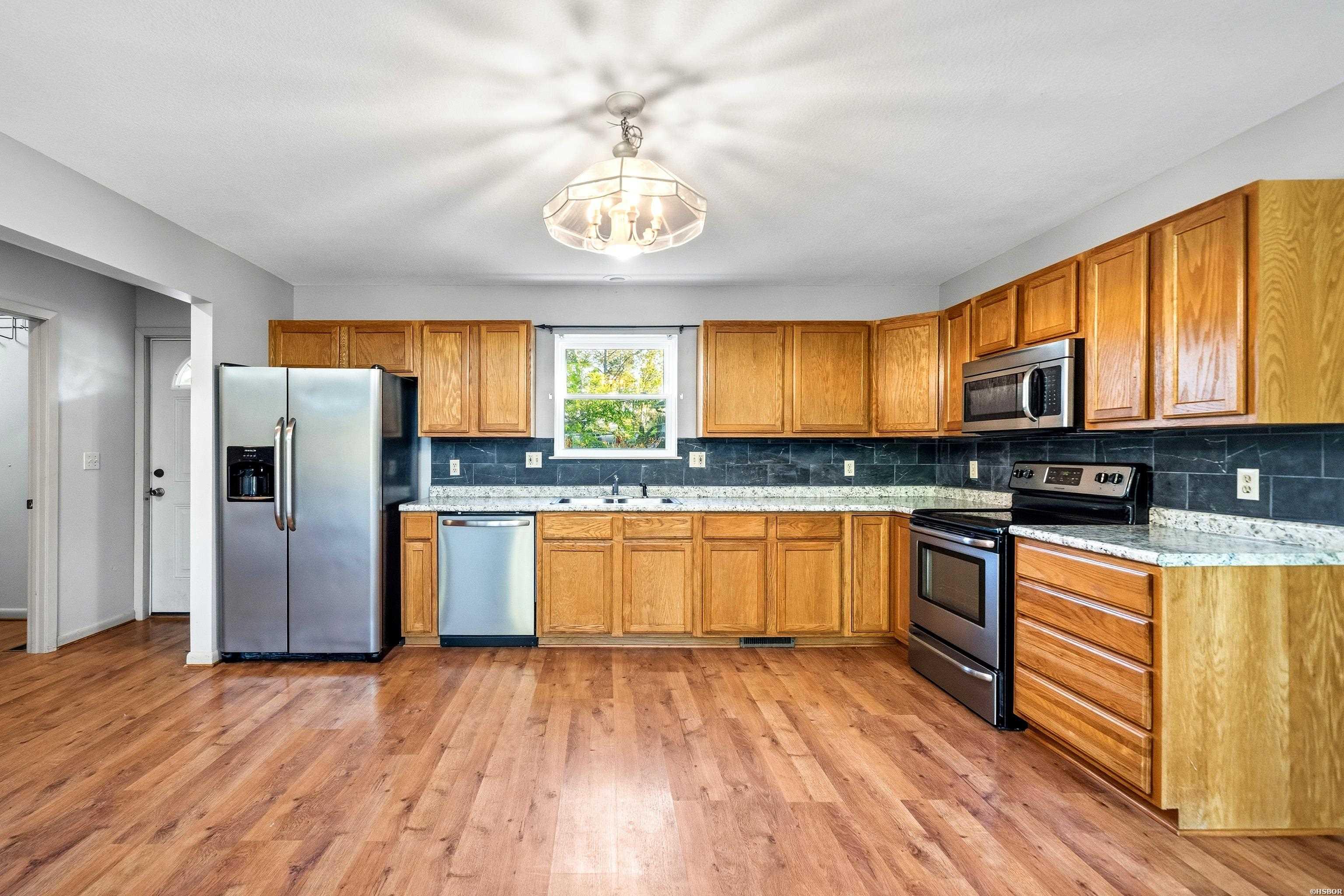 124 Lees Landing Property Photo 10