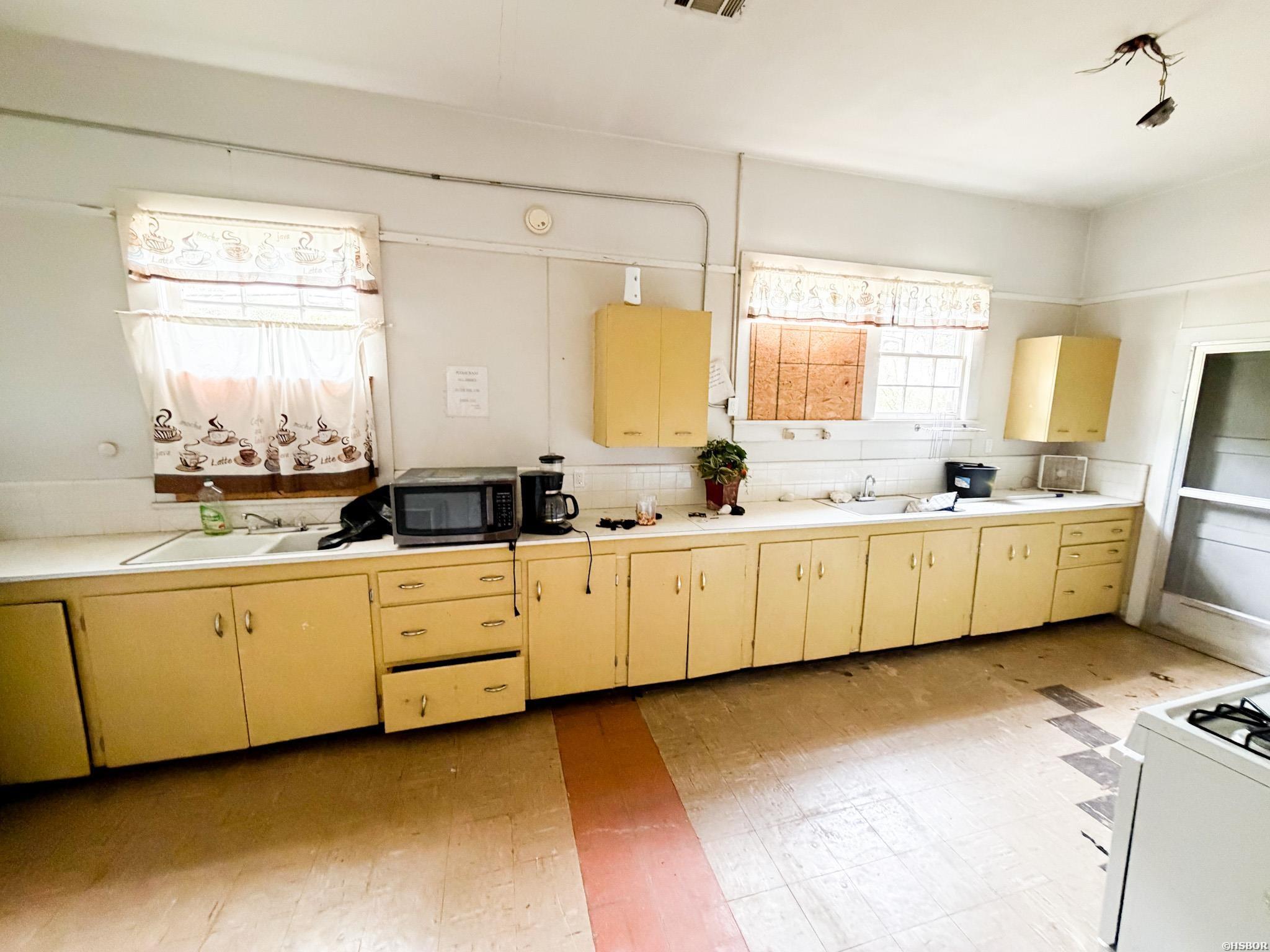1107 Spring Street Property Photo 14