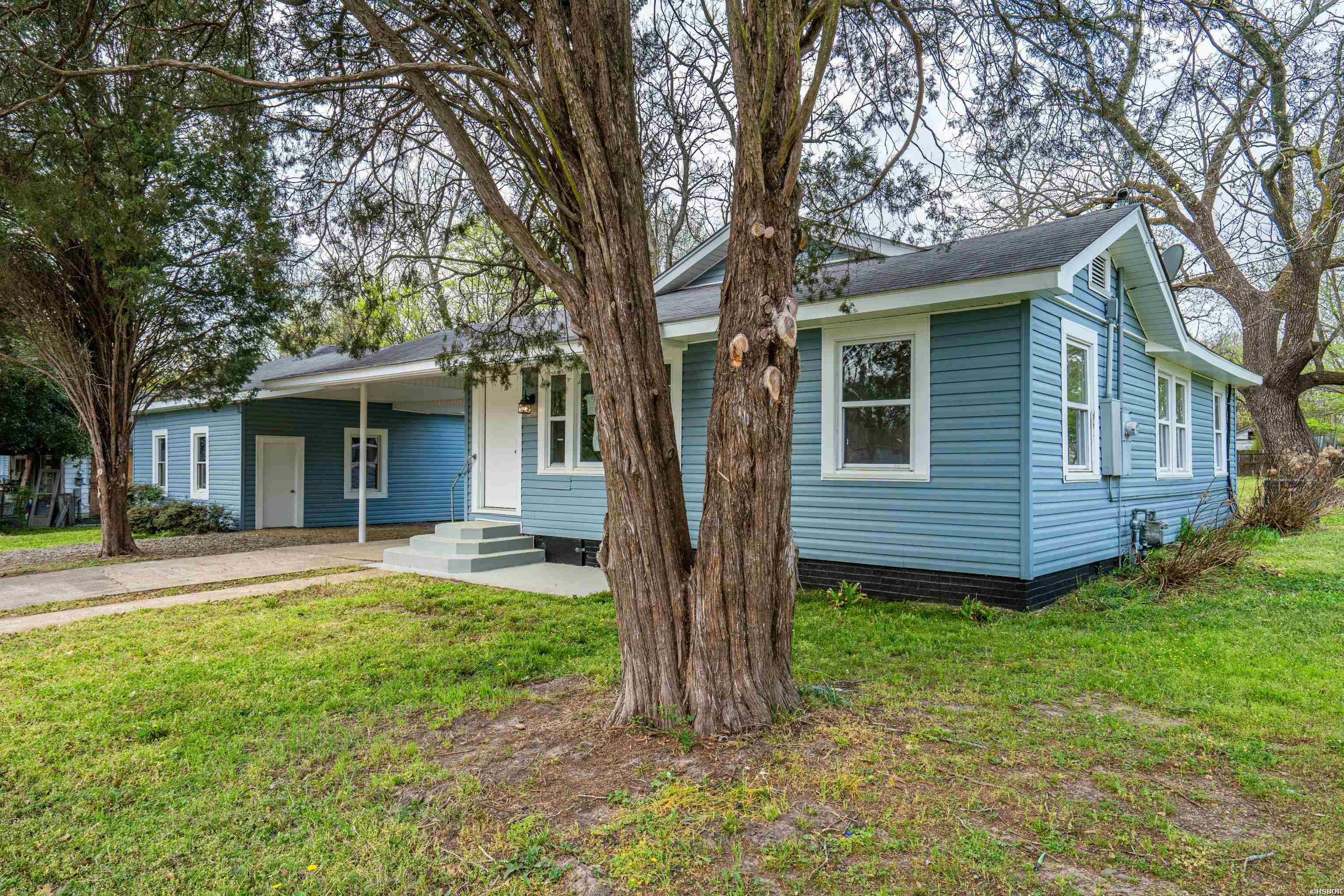 718 Baker Street Property Photo 1