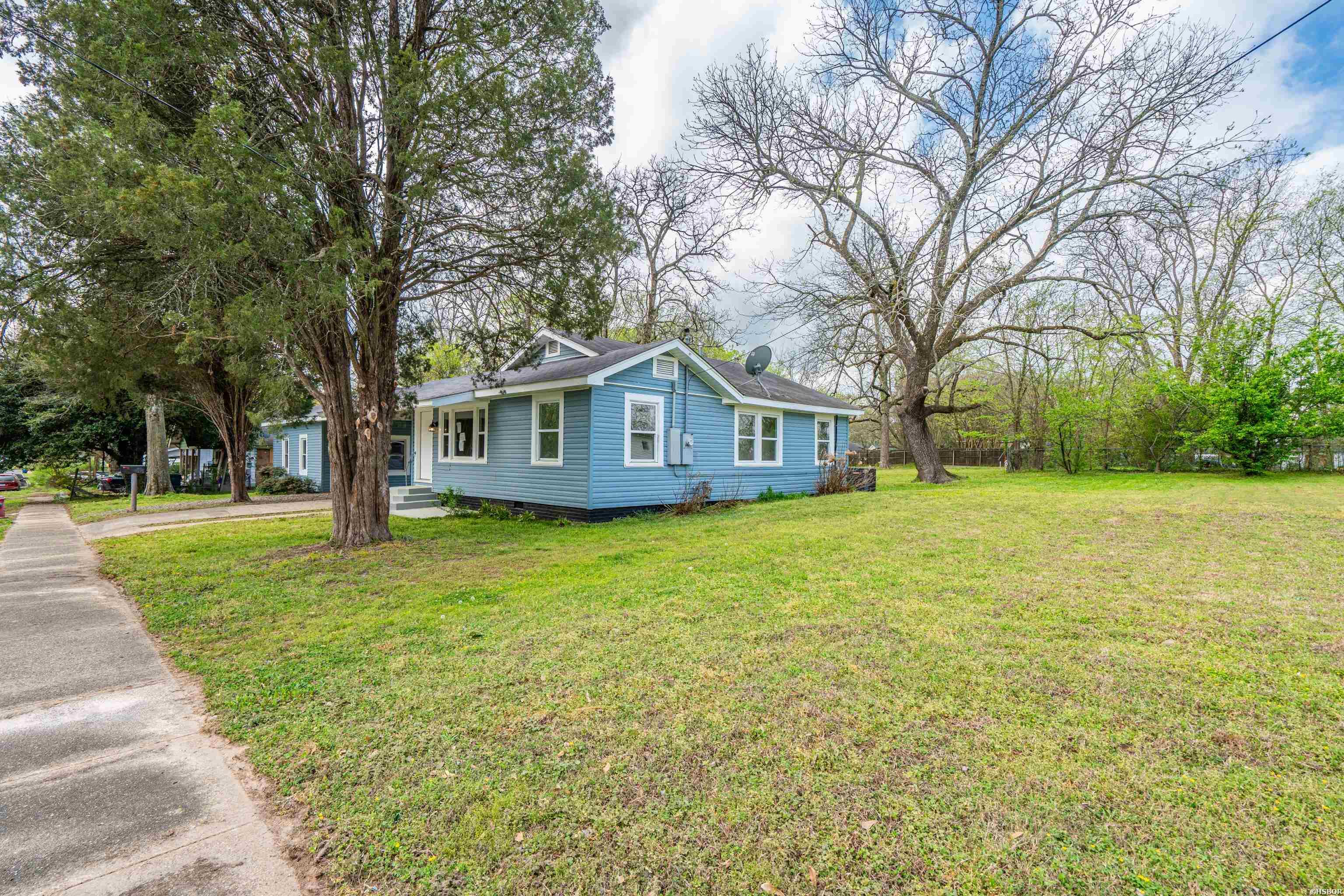 718 Baker Street Property Photo 18
