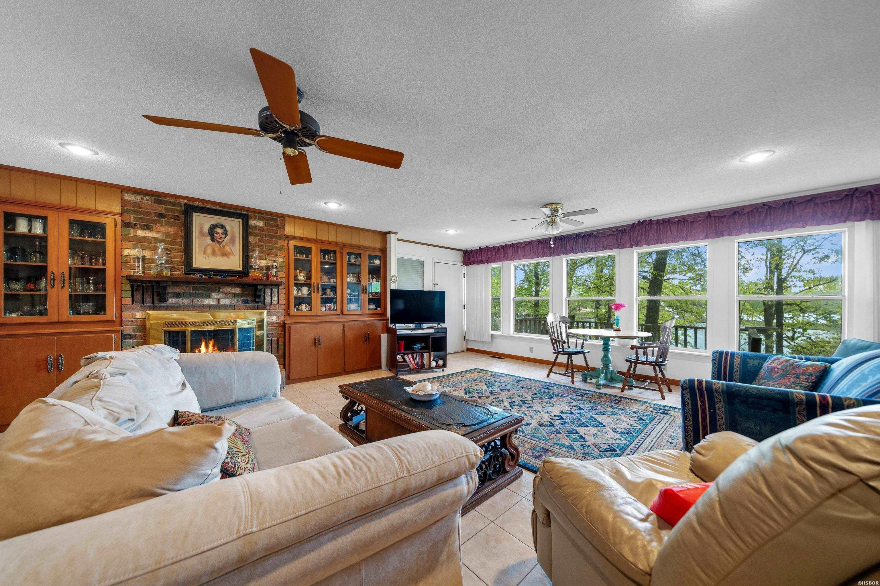 260 Sparling Road Property Photo 6