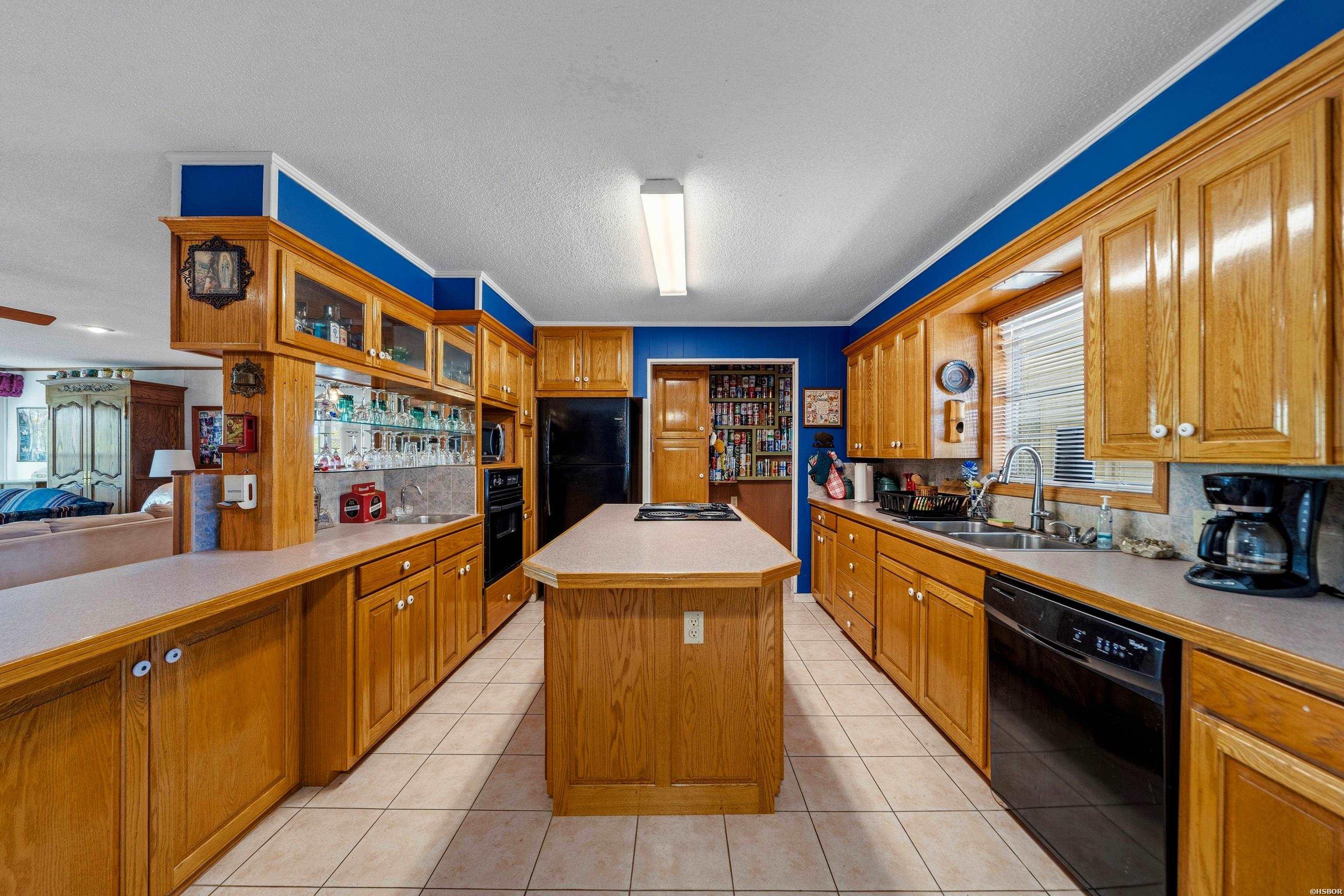 260 Sparling Road Property Photo 10