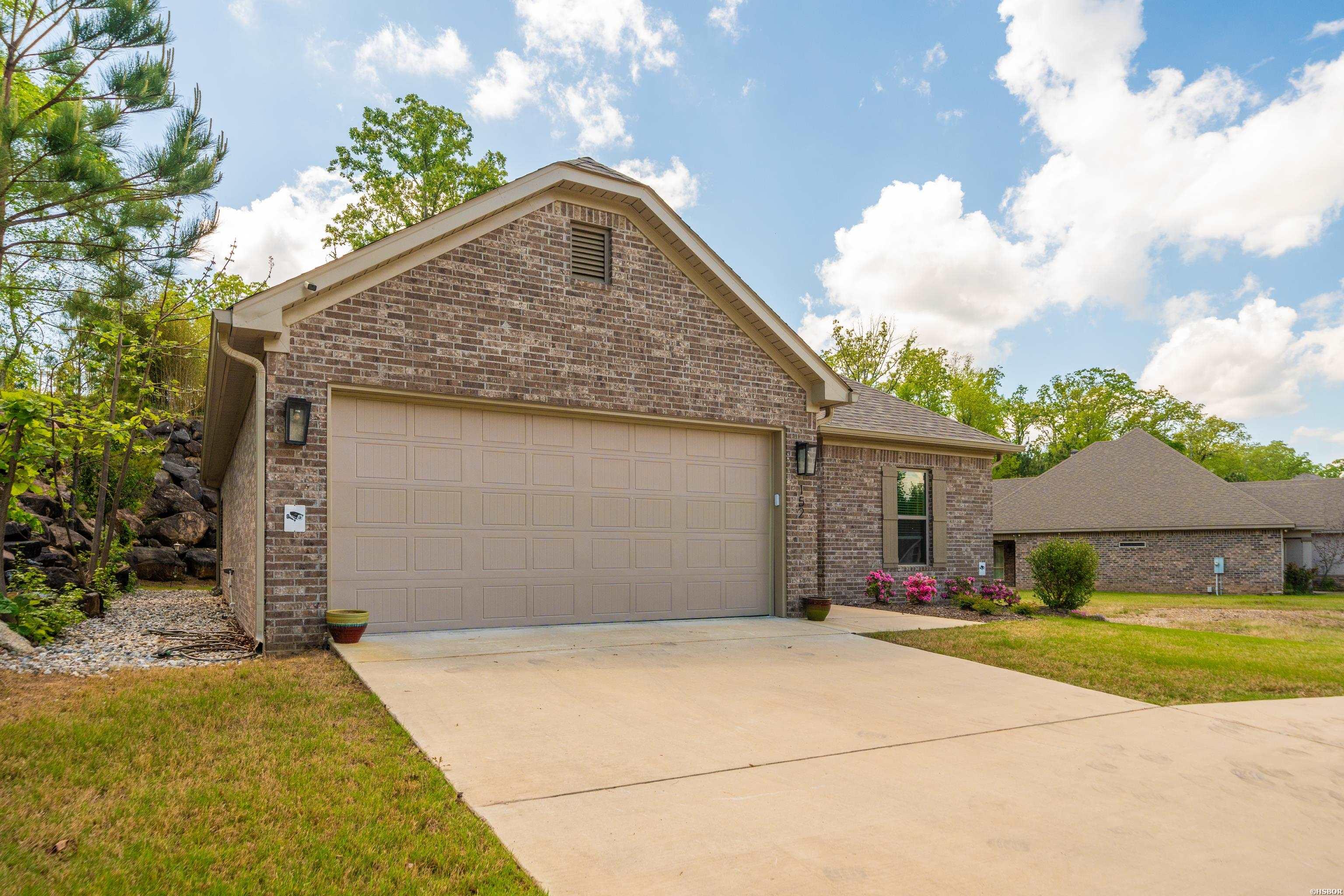 152 Apple Blossom Place Property Photo 4