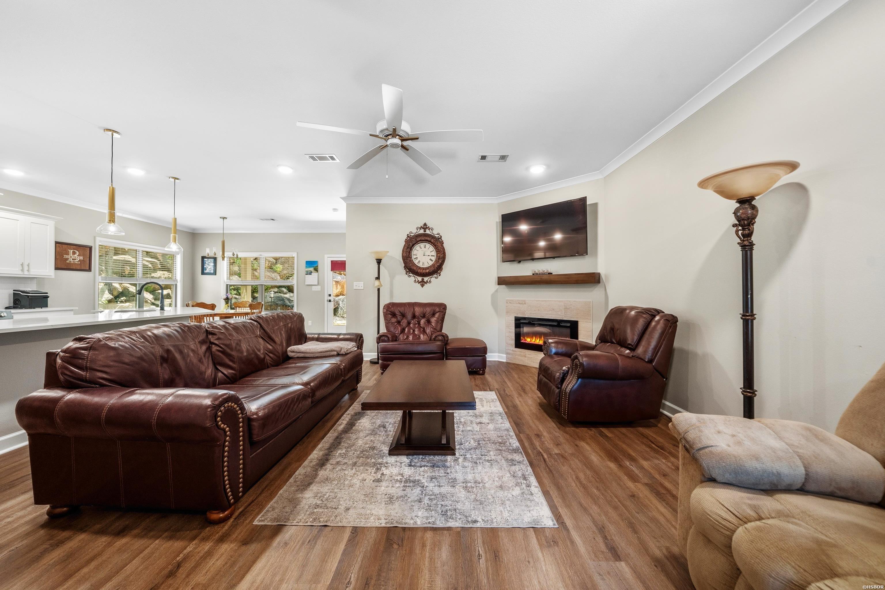 152 Apple Blossom Place Property Photo 8
