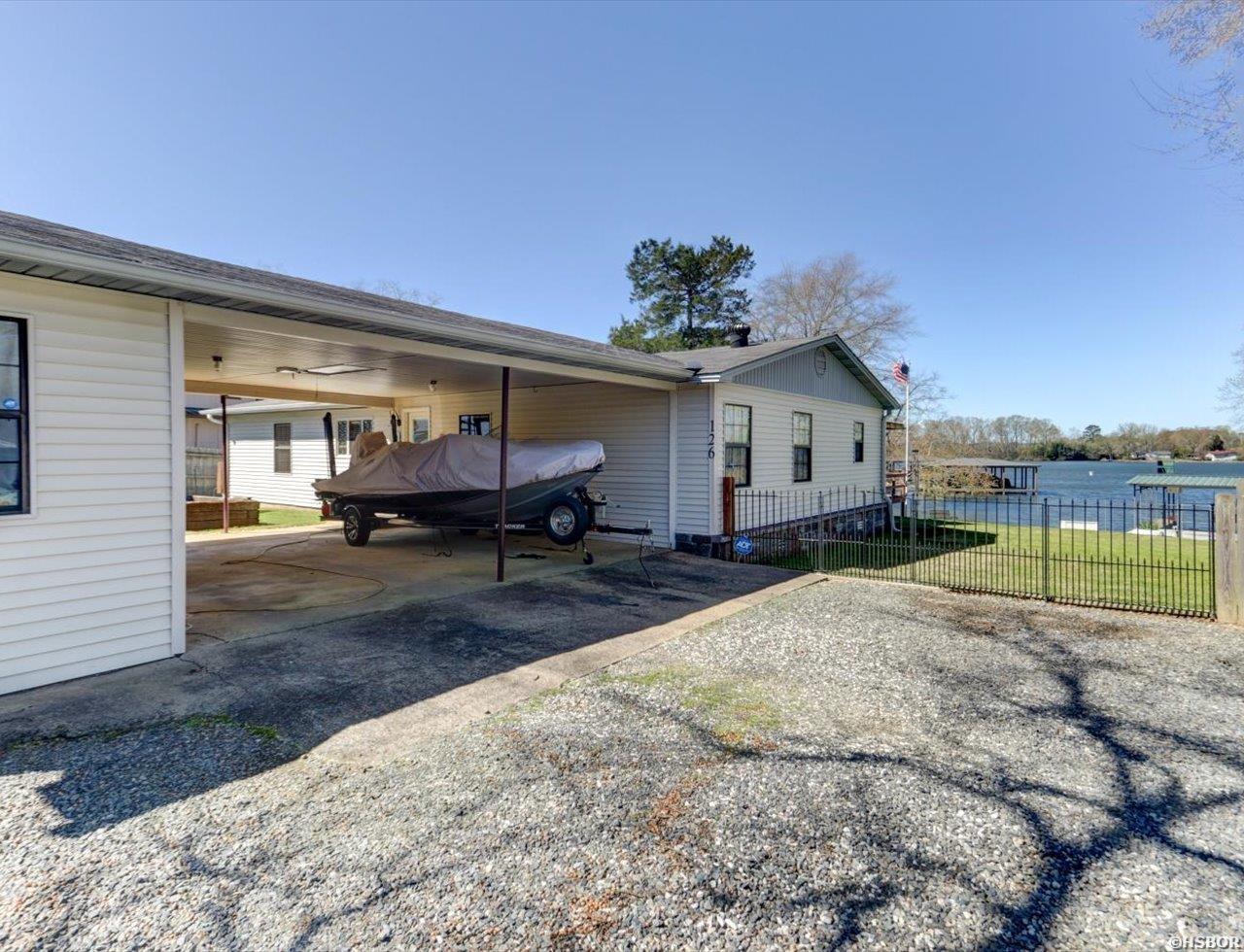 126 OAKRIDGE Road Property Photo 1