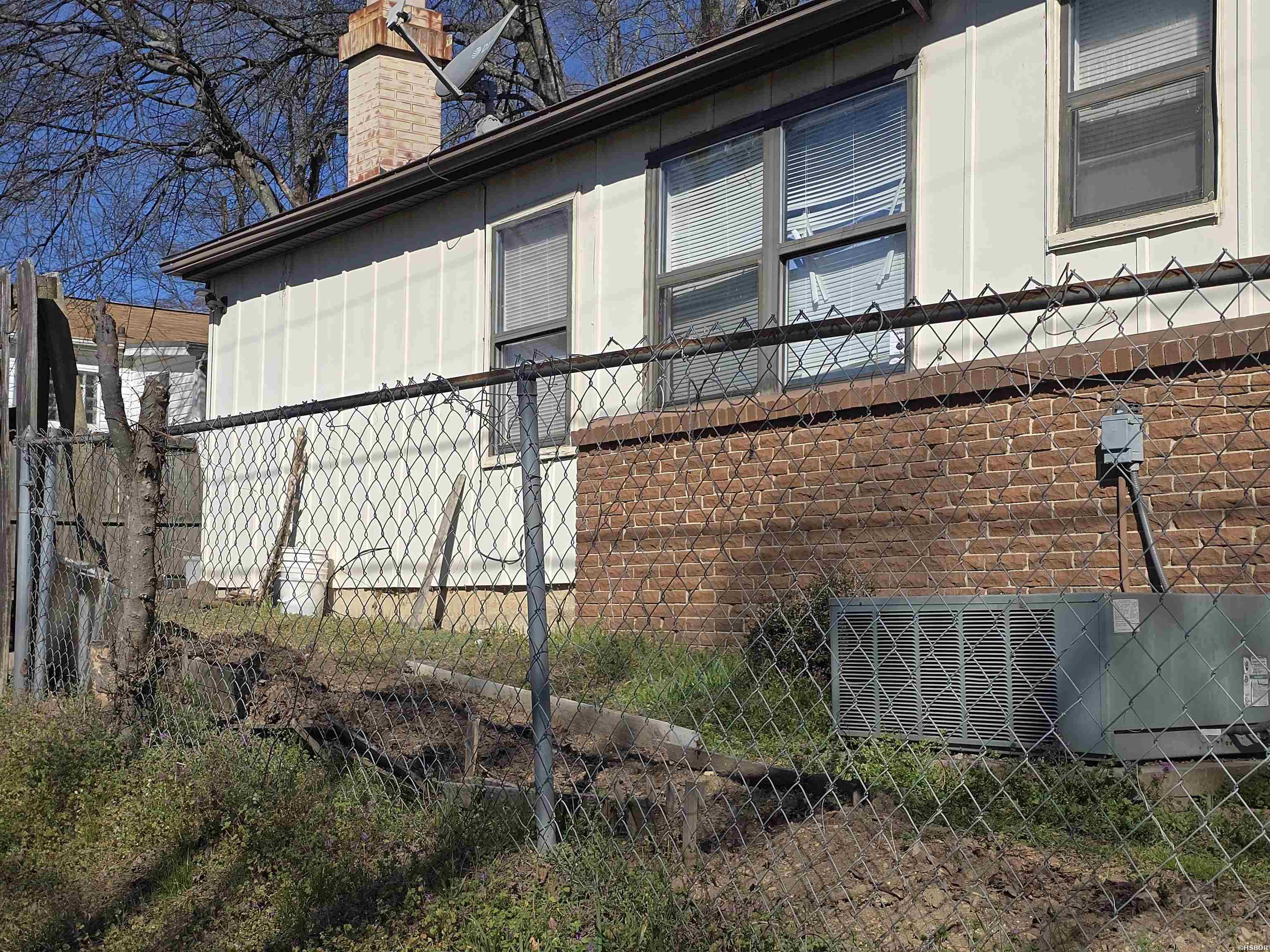 426 Main Property Photo 3