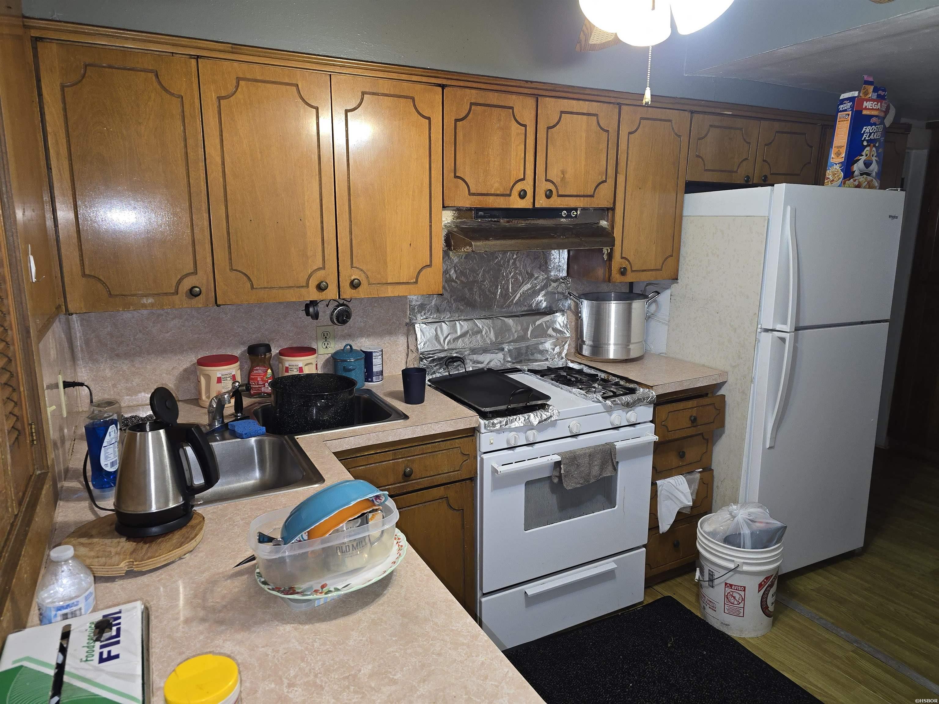 426 Main Property Photo 8