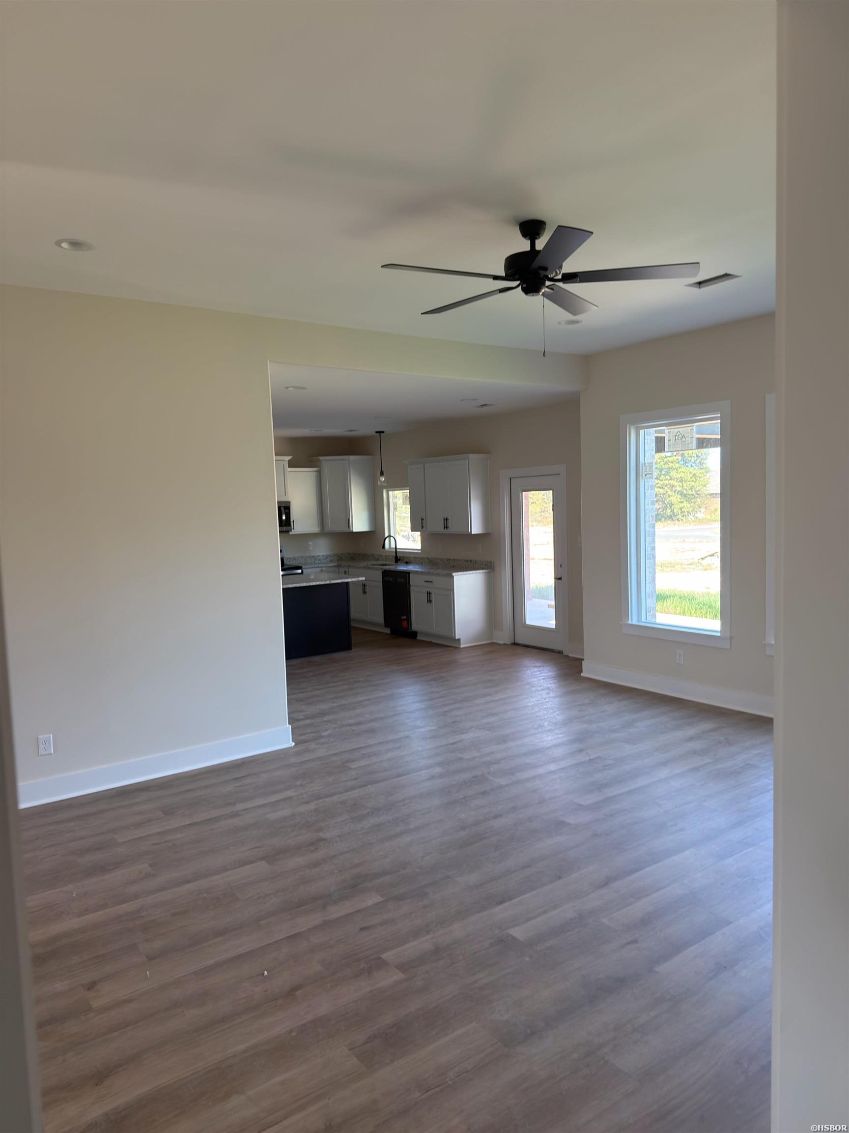 155 Riverstone Loop Property Photo 32