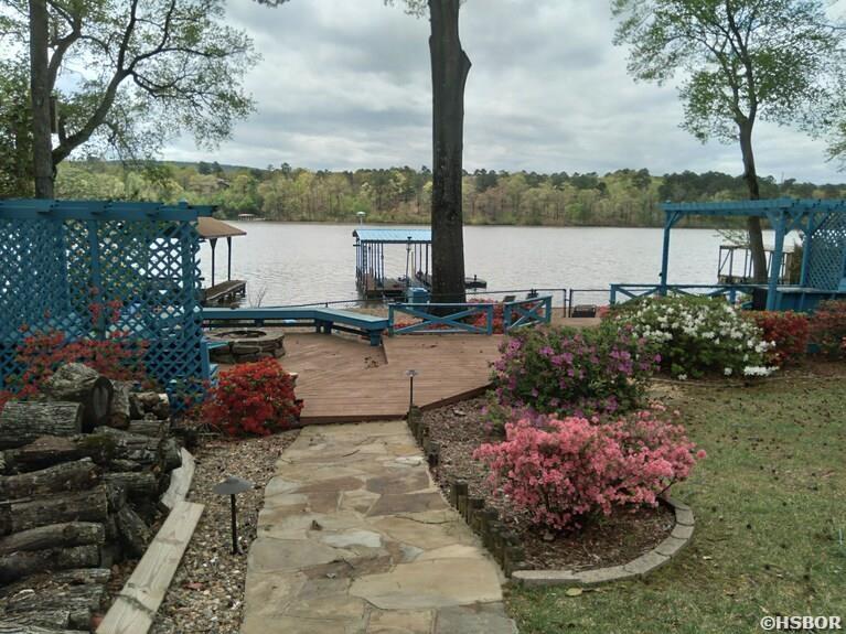 104 Silverwood Point Property Photo 1