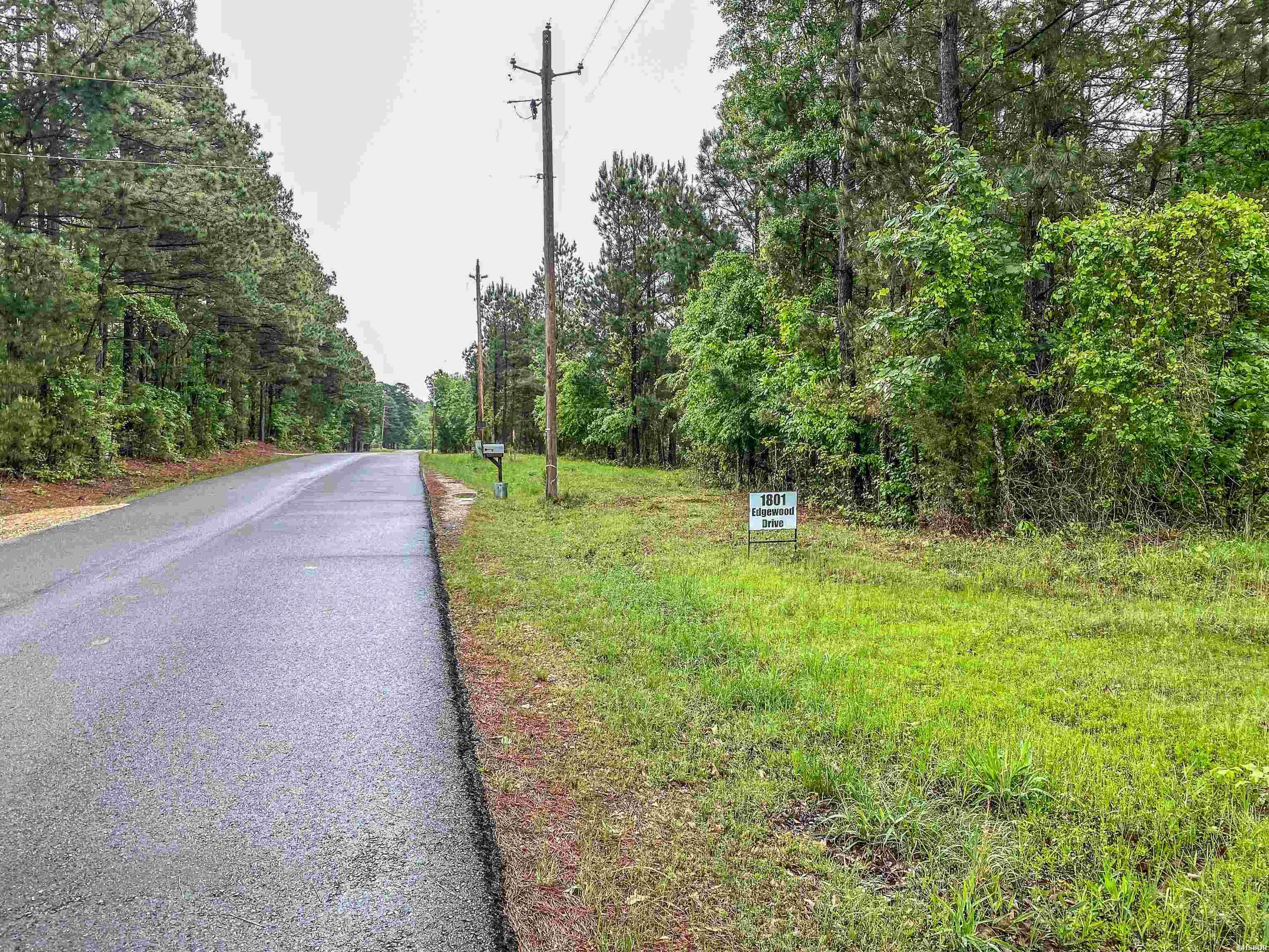 1801 Edgewood Drive Property Photo 12