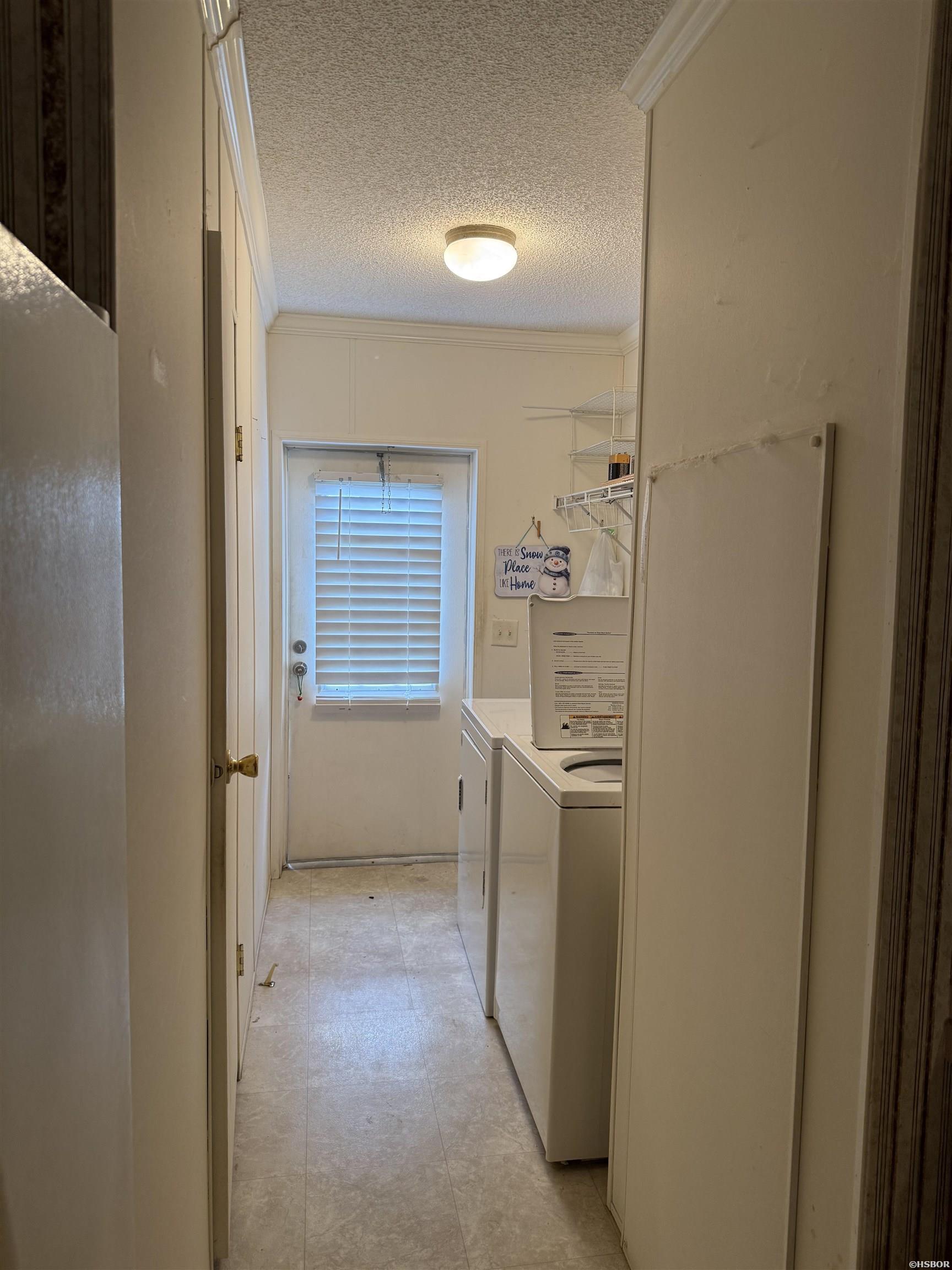 101 E Miracle Place Property Photo 10