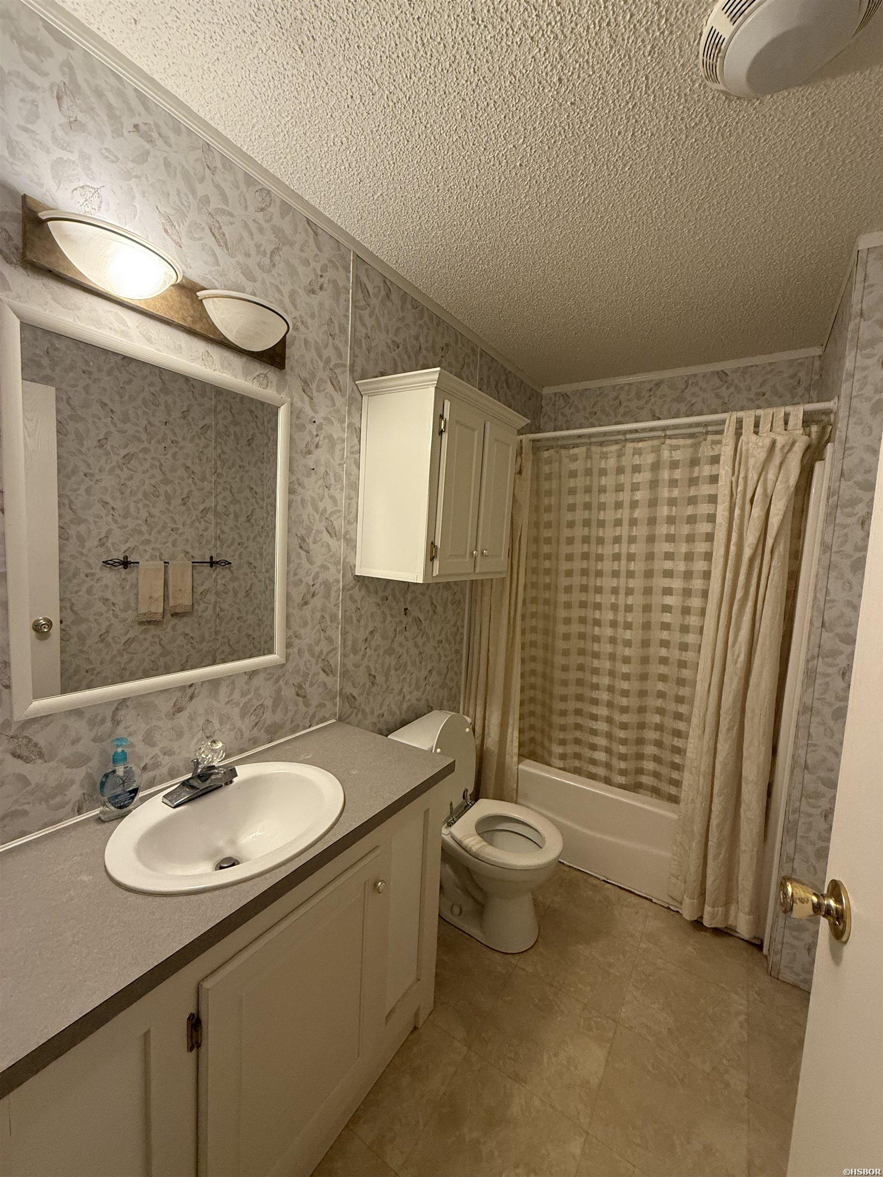 101 E Miracle Place Property Photo 15