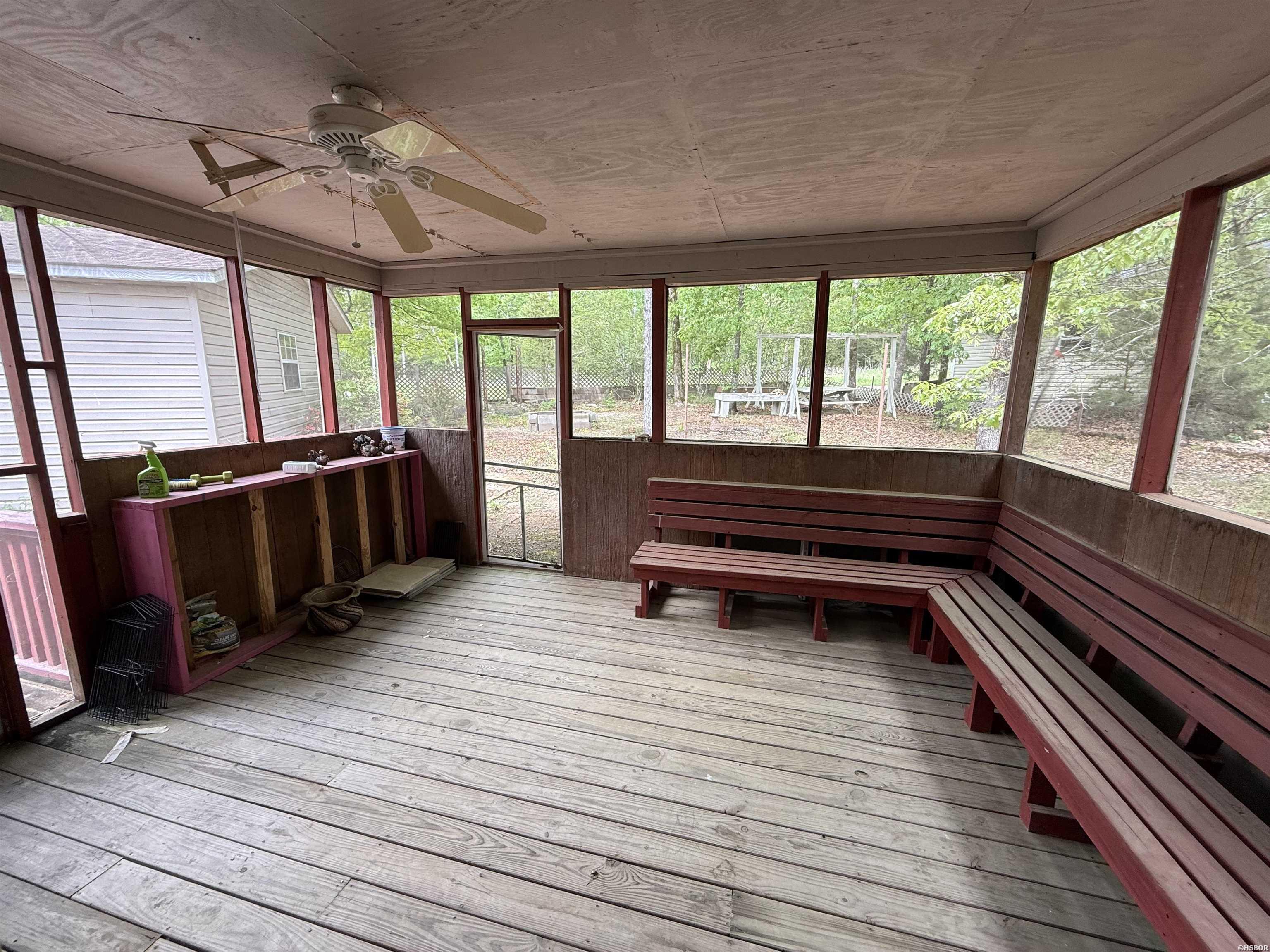 101 E Miracle Place Property Photo 18