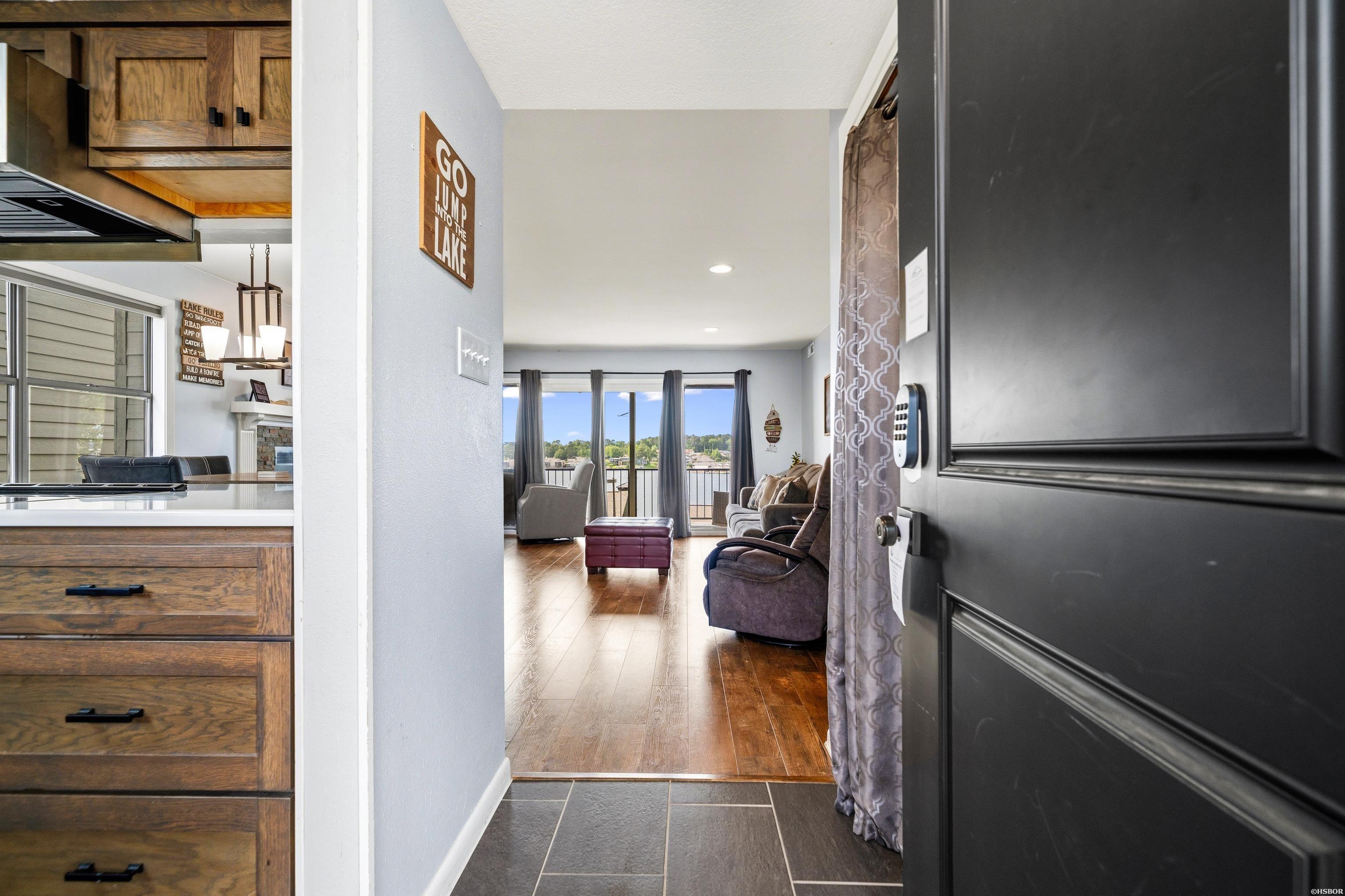 120 Catalina Circle Property Photo 3