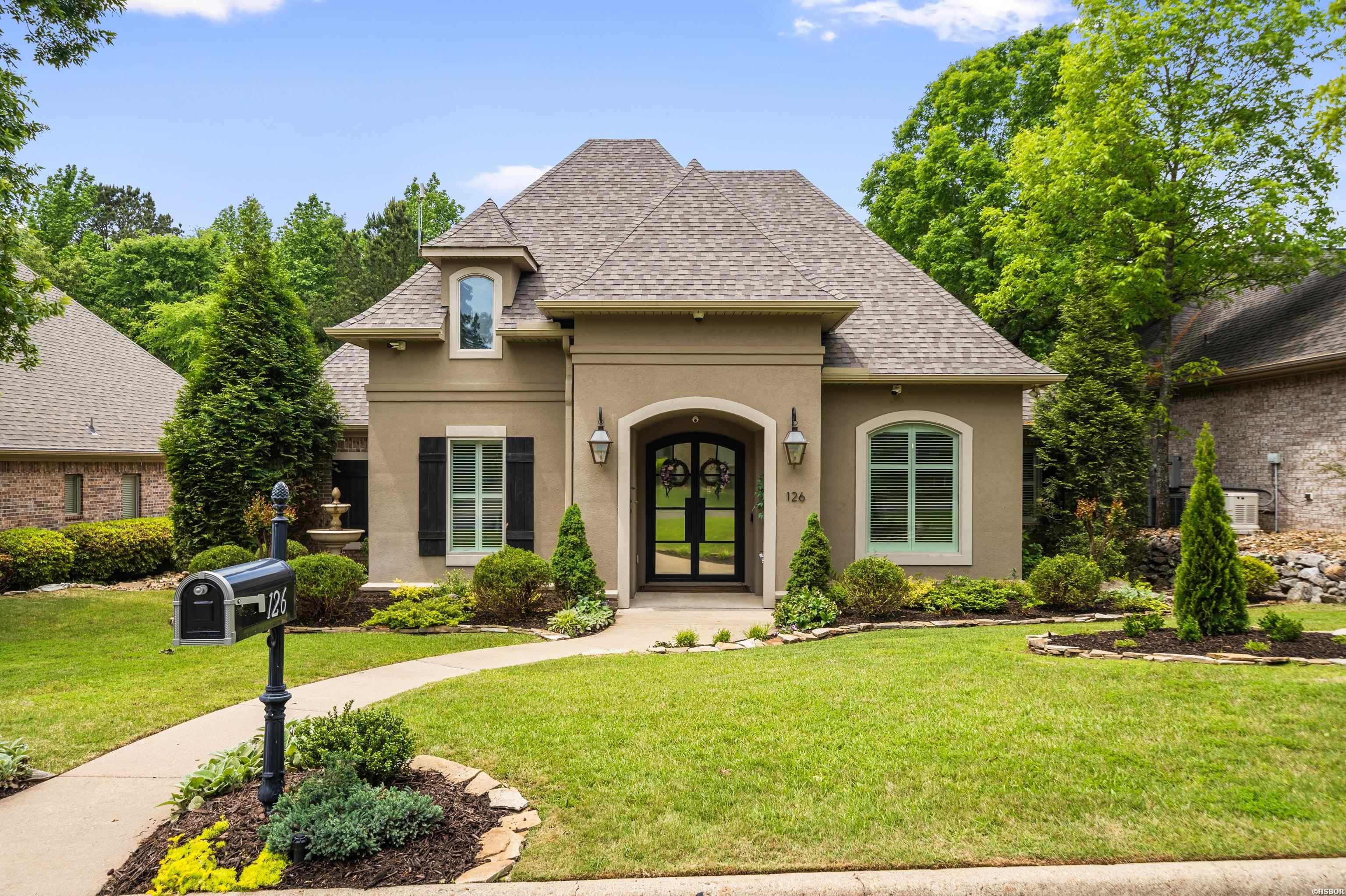126 GARDENS GATE Circle Property Photo 1