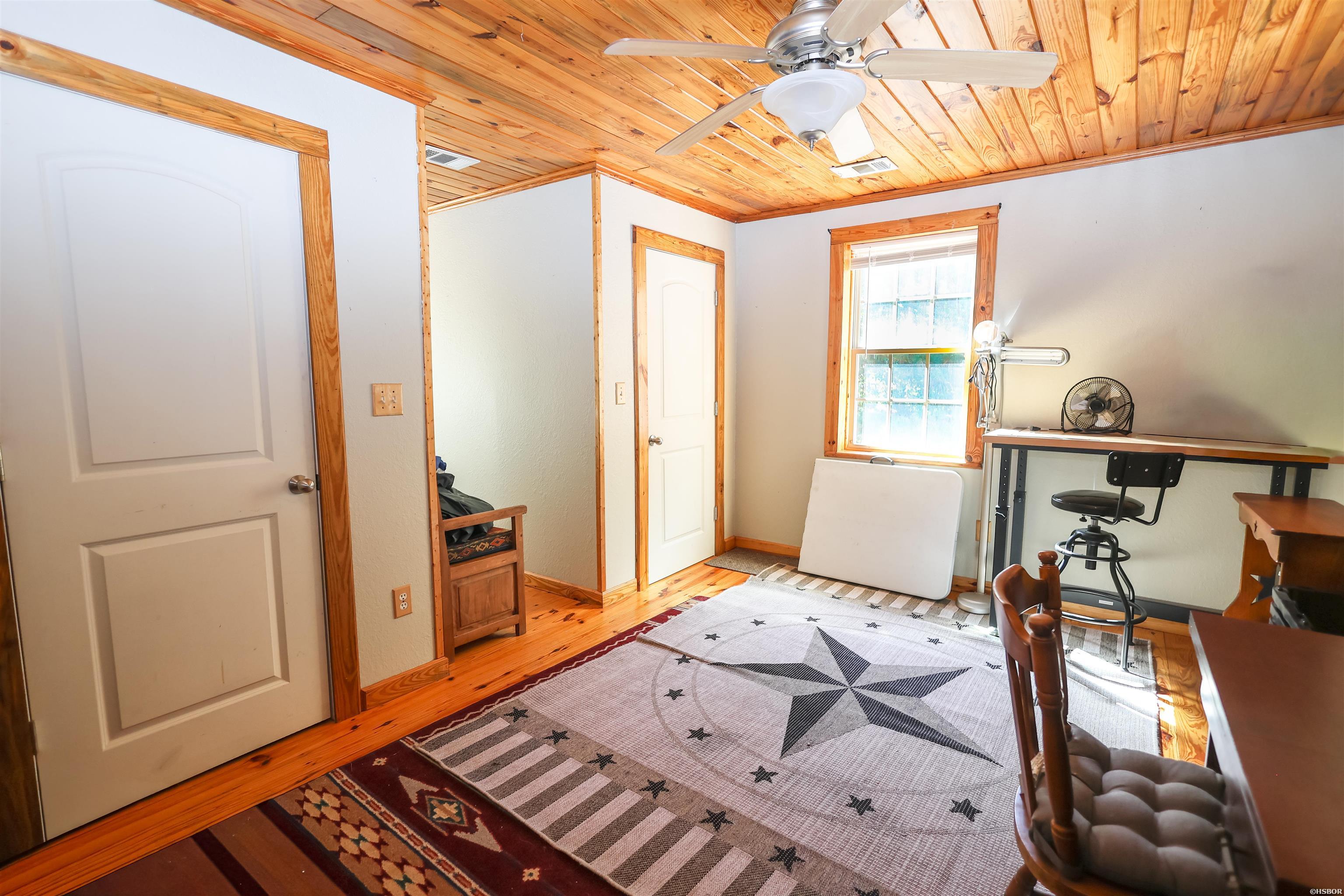 646 School Street Property Photo 17