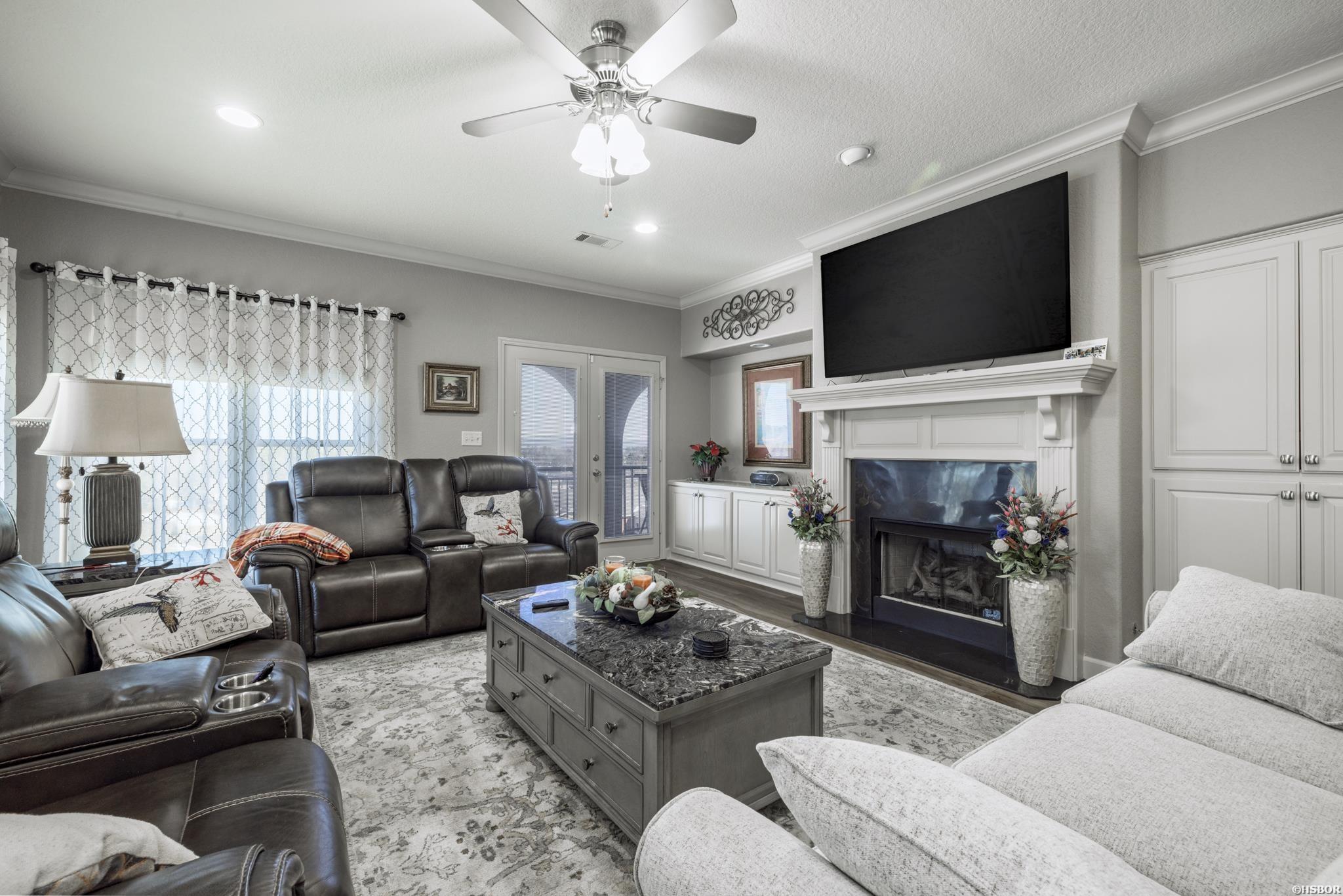 518 Amity Property Photo 9