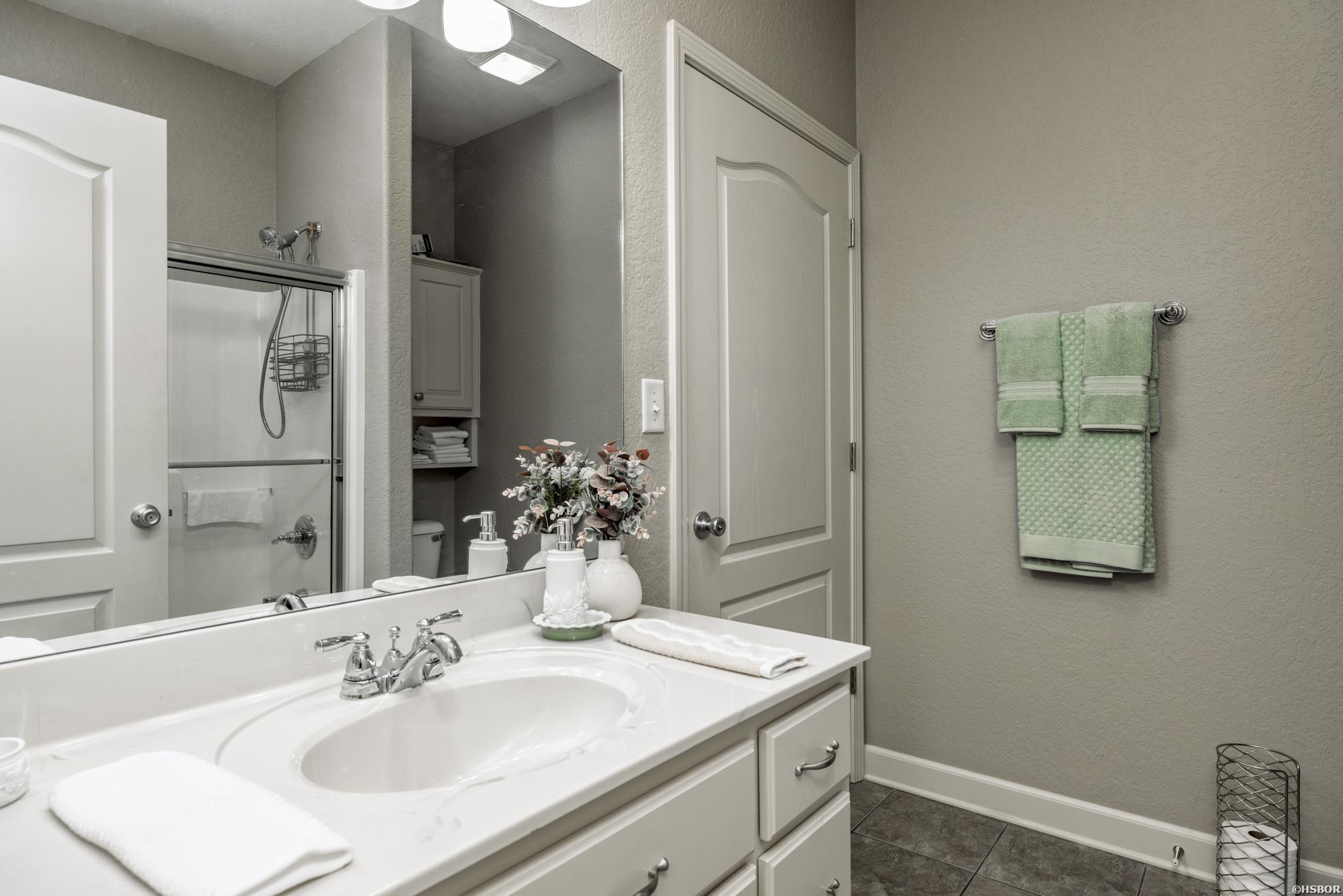 518 Amity Property Photo 18