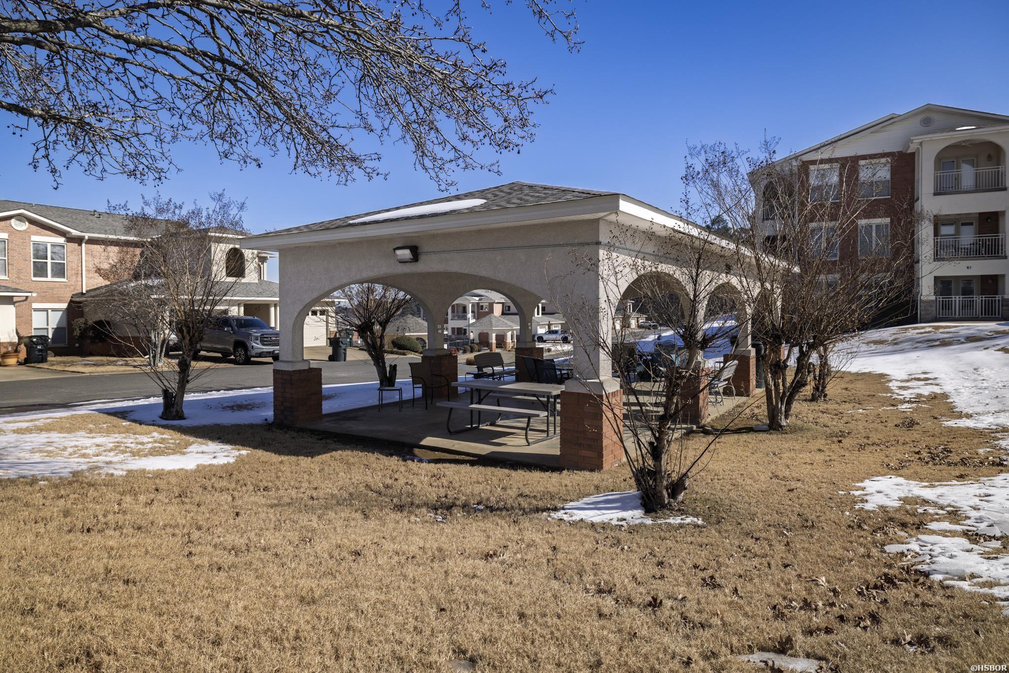 518 Amity Property Photo 39