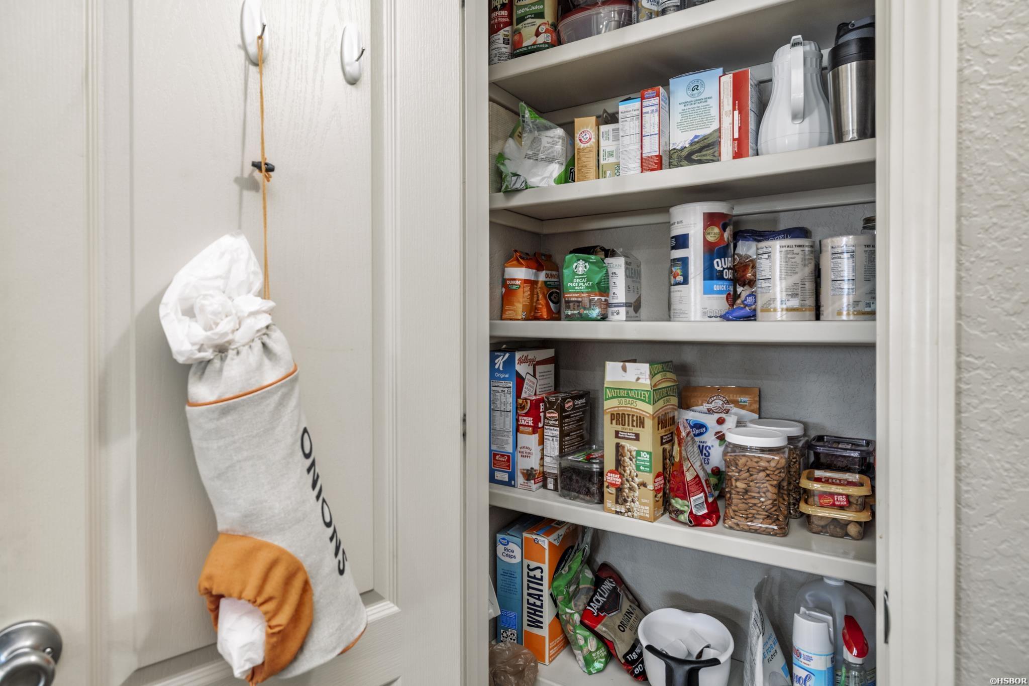 518 Amity Property Photo 46