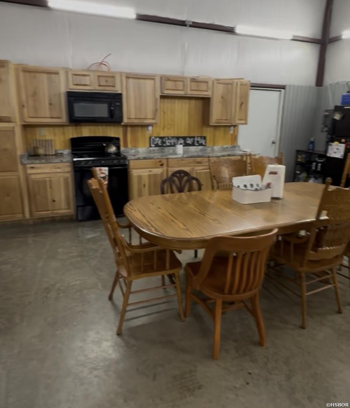 25 Twin Creek Road Property Photo 10