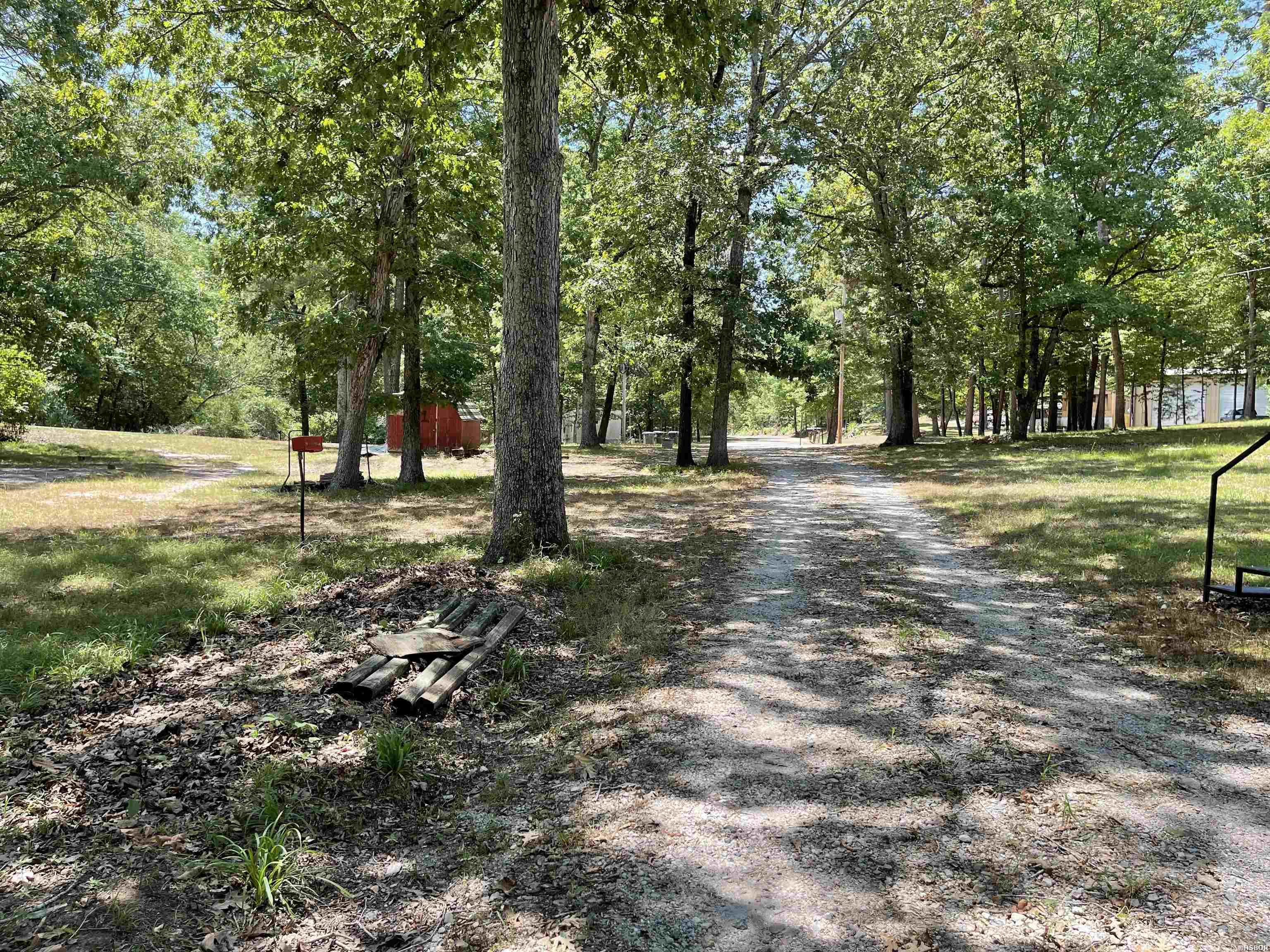 106 Holiday Trail Property Photo 3