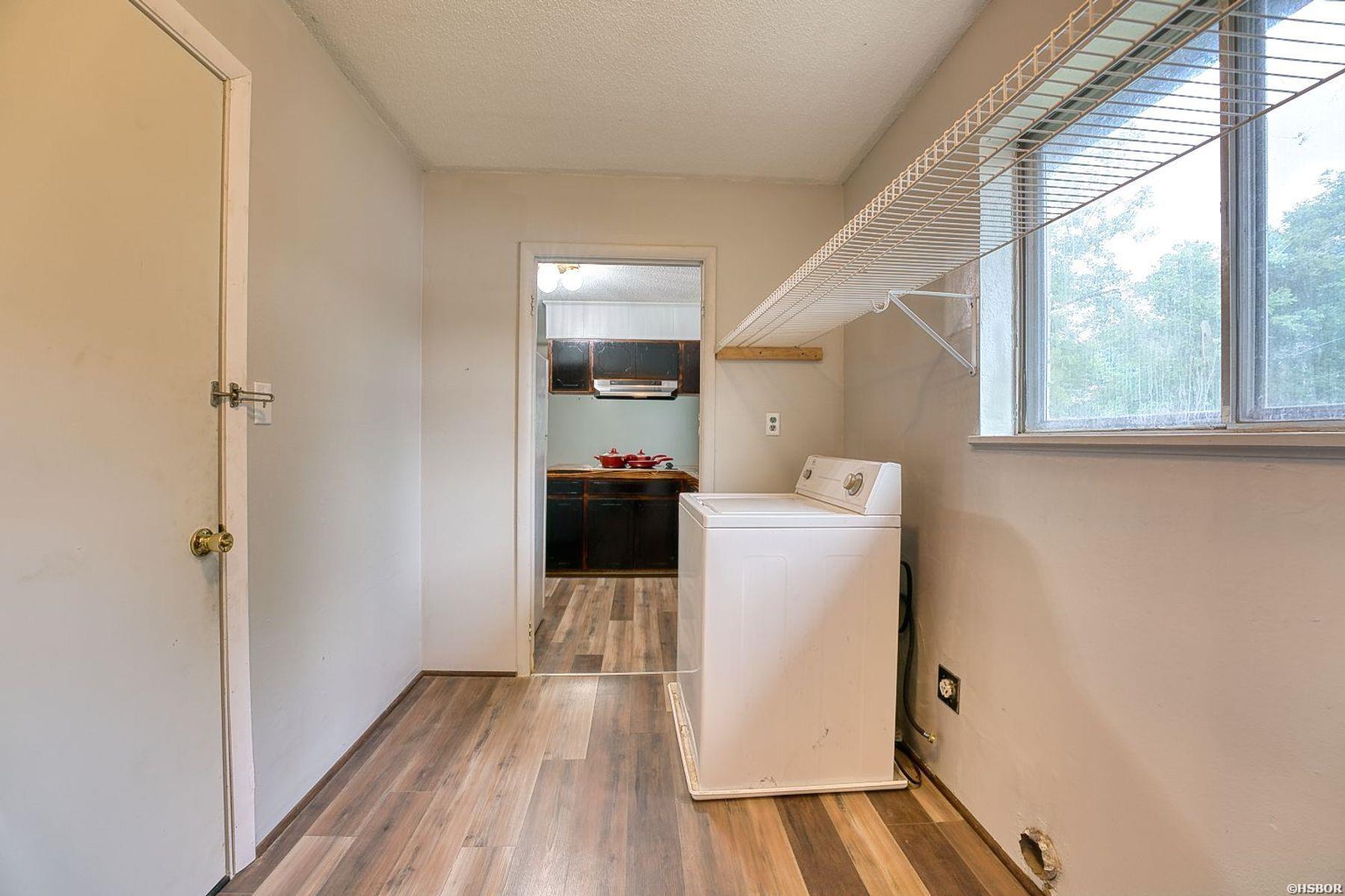 2702 Malvern Avenue Property Photo 14