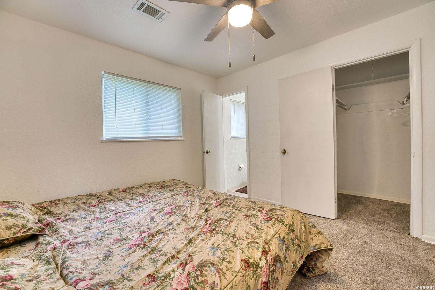 2702 Malvern Avenue Property Photo 18